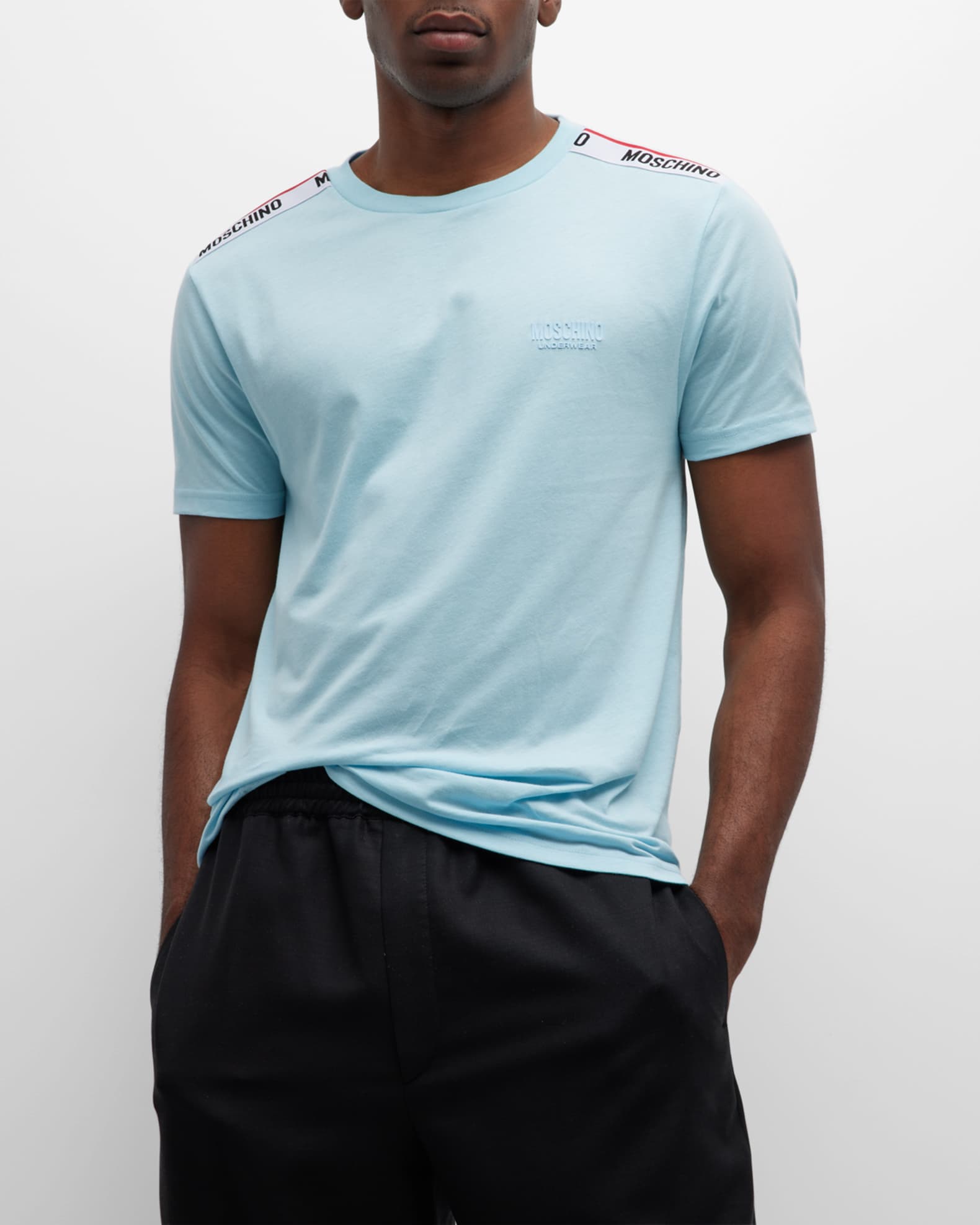 Shoulder taping shirt shop