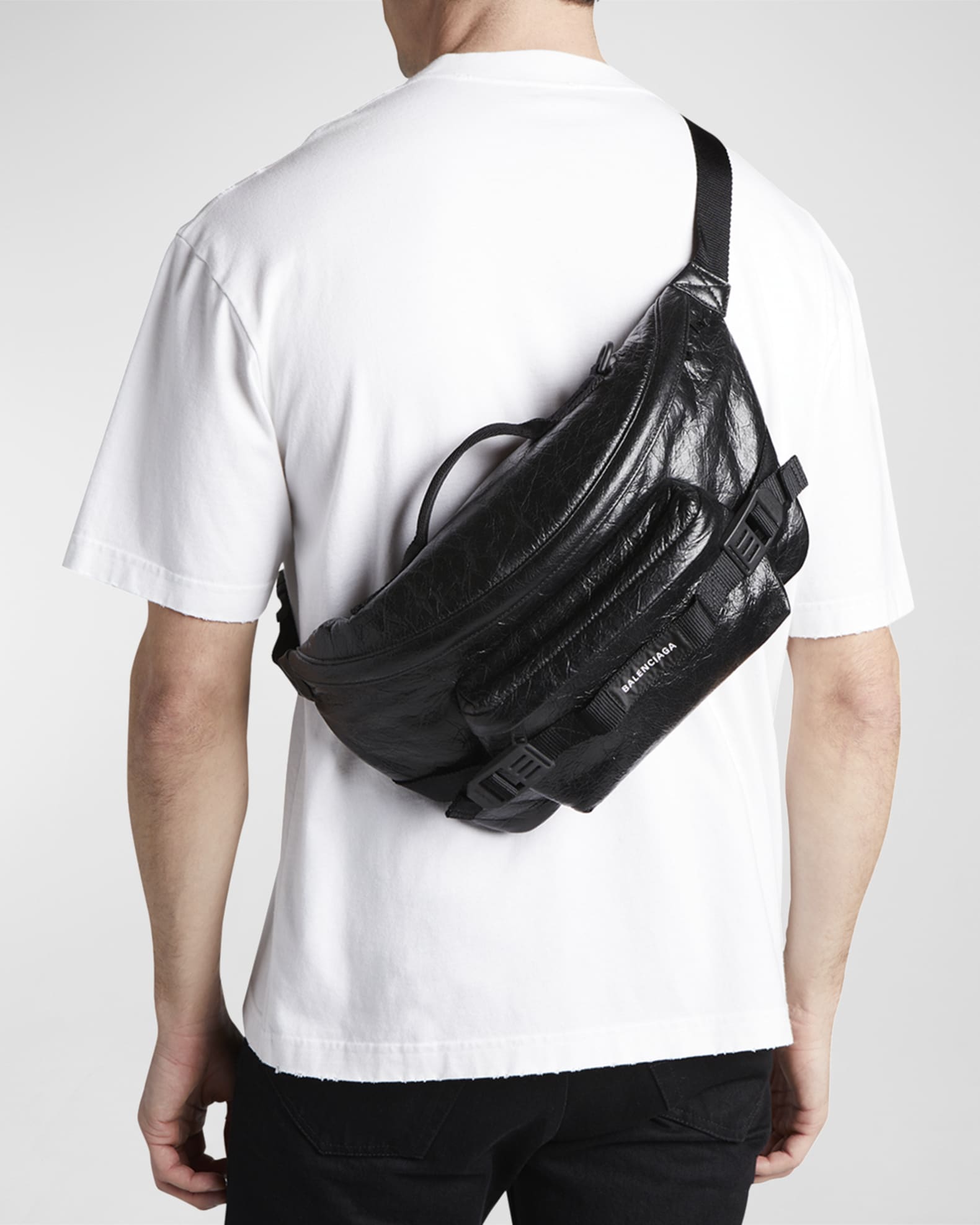uafhængigt faktureres Bolt Balenciaga Men's Army Leather Belt Bag | Neiman Marcus