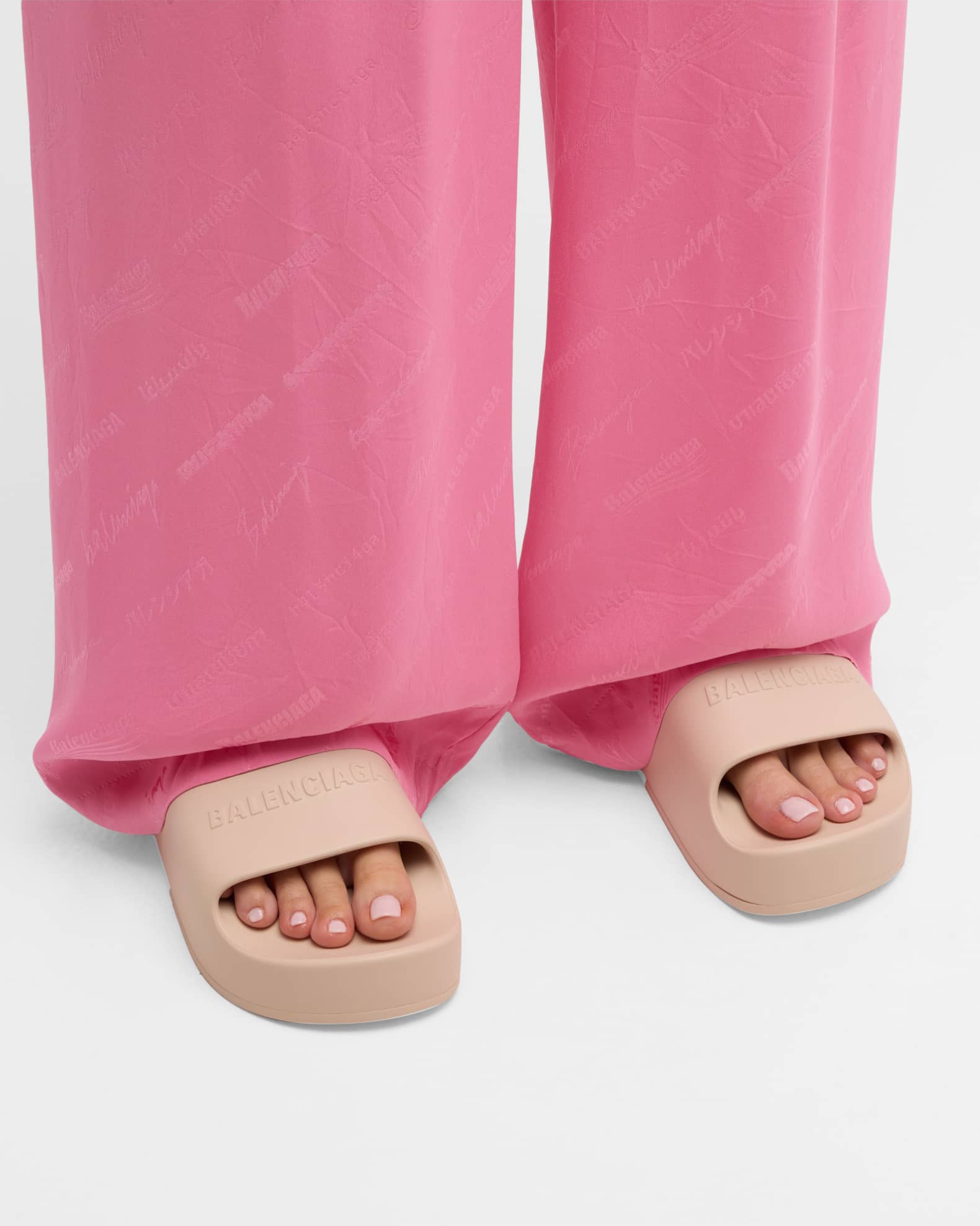 Neiman marcus balenciaga slides outlet
