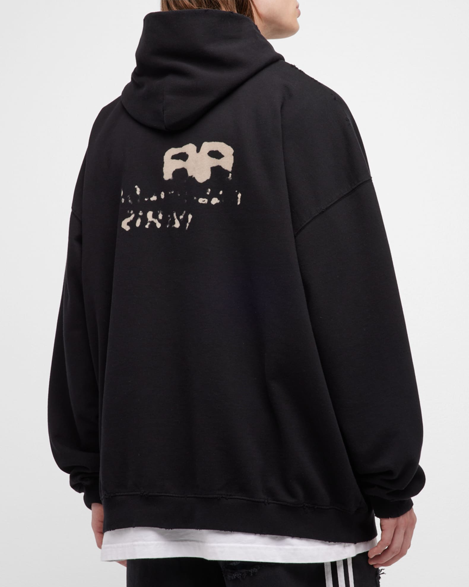 ◆BALENCIAGA AW24 最新作◆BB Paris アイコン フーディ/Black◆ Balenciaga Men's Dirty BB Paris Icon Hoodie | Neiman Marcus