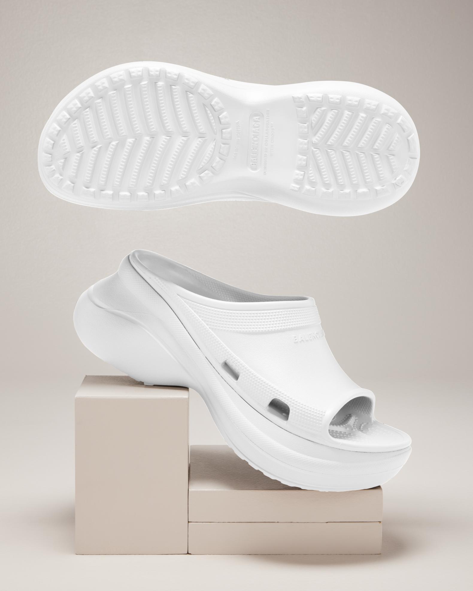 BALENCIAGA POOL SLIDE クロックス サンダル 42 正規品 Balenciaga Pool Crocs™ Slide Sandals | Neiman Marcus