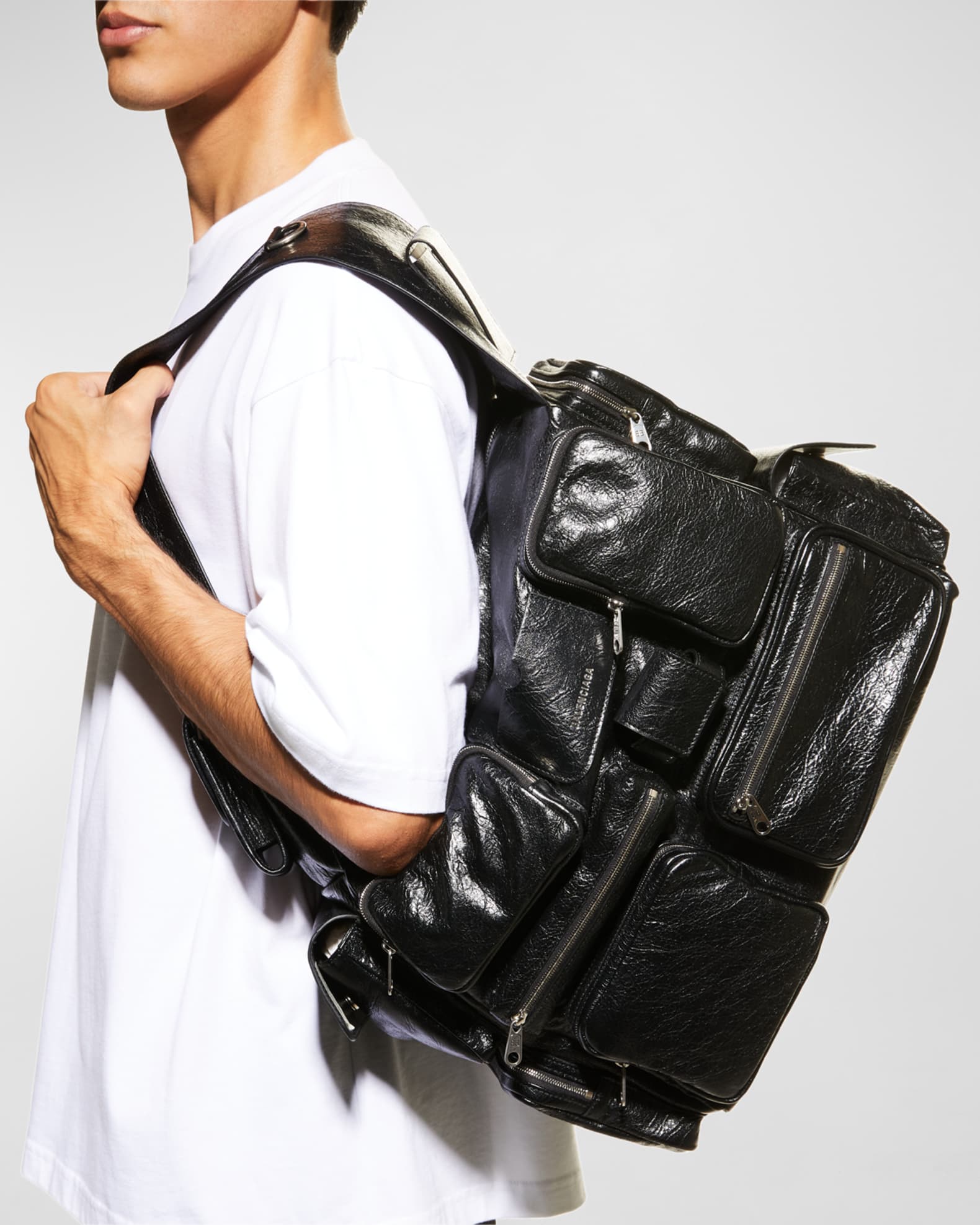 【激安セール】 Balenciaga Men's Superbusy Leather Multi-Pocket Sling Bag バッグ