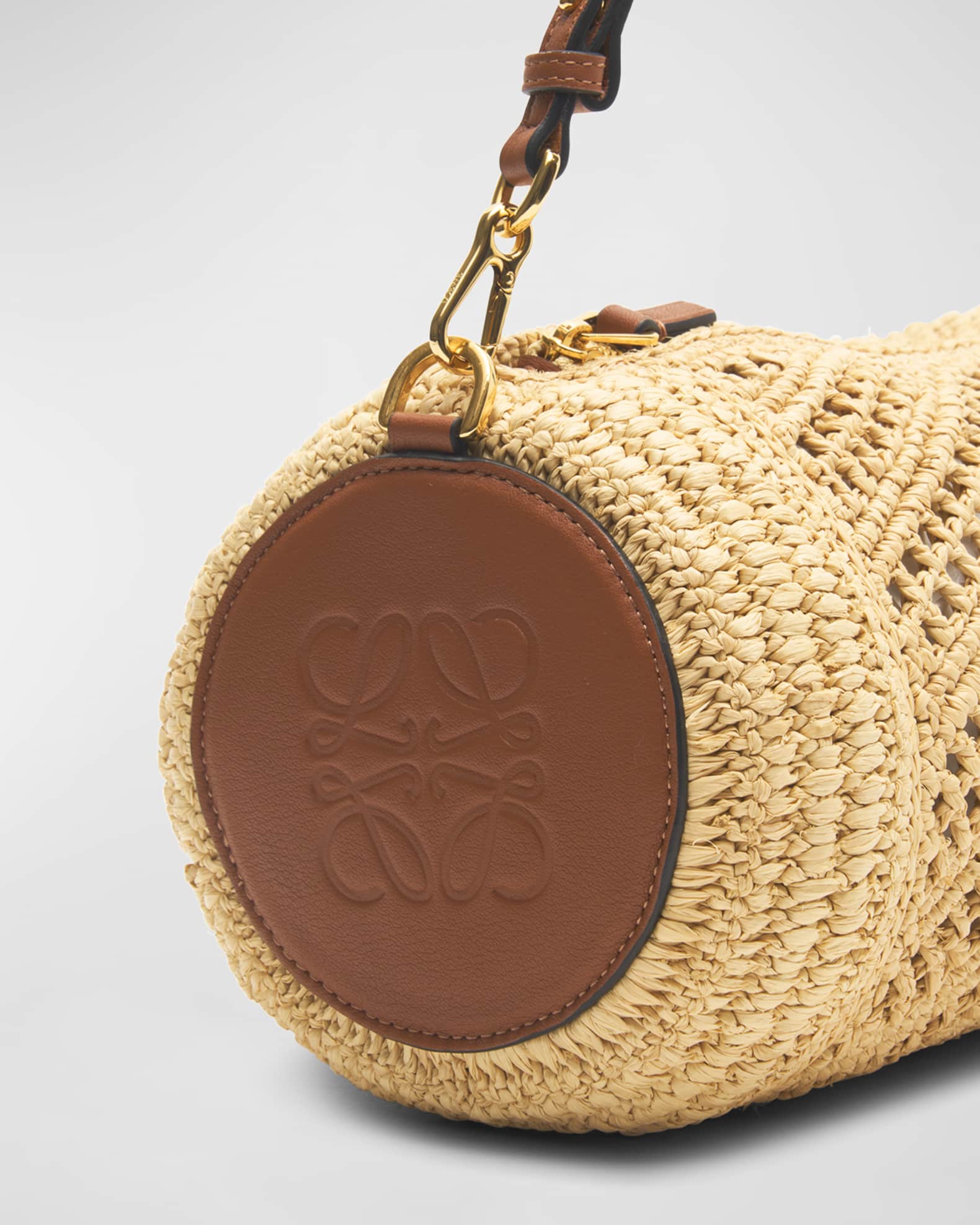 x Paula’s Ibiza Bracelet Pouch in Raffia with Leather Strap