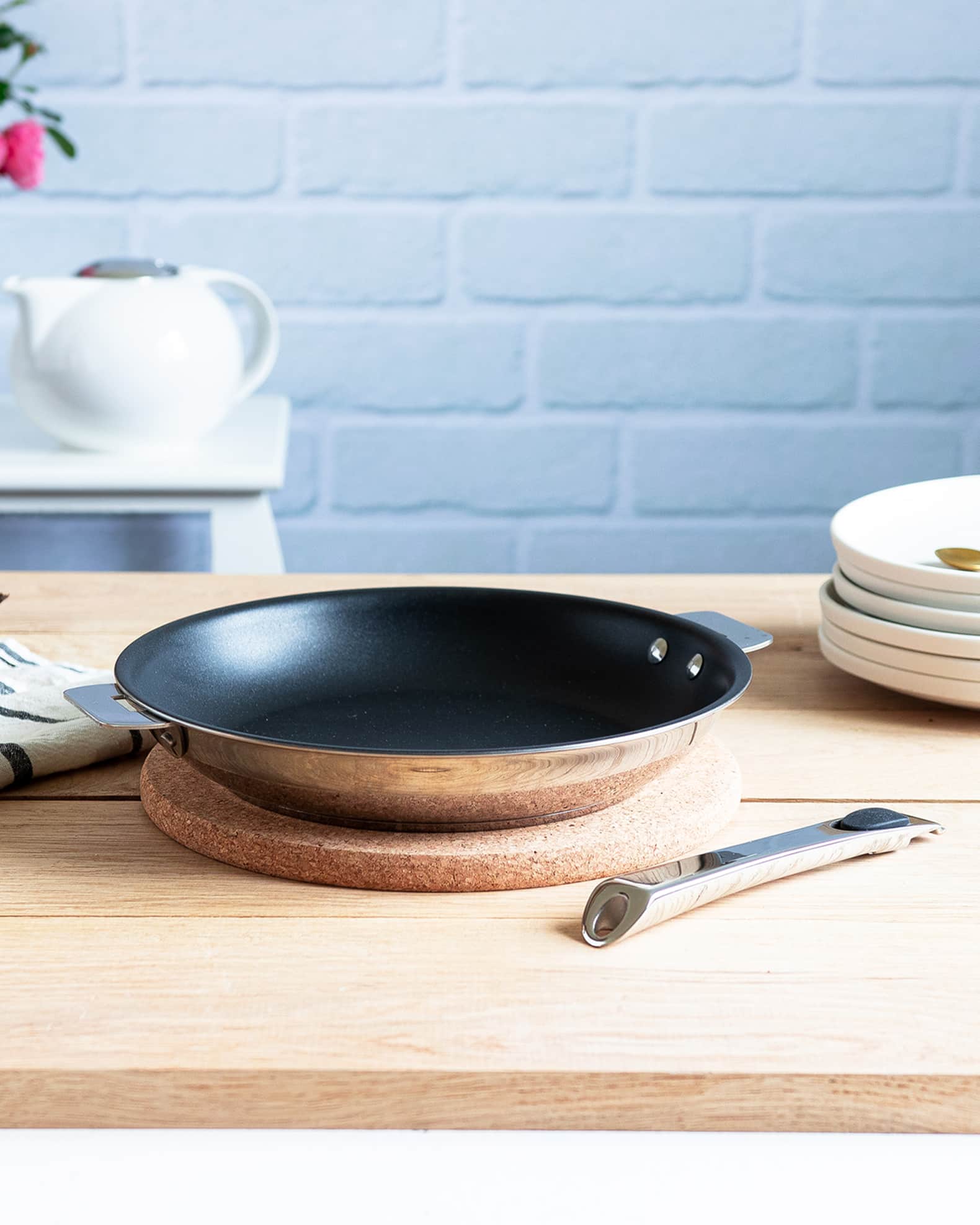 Casteline Non-Stick Frying Pan 1