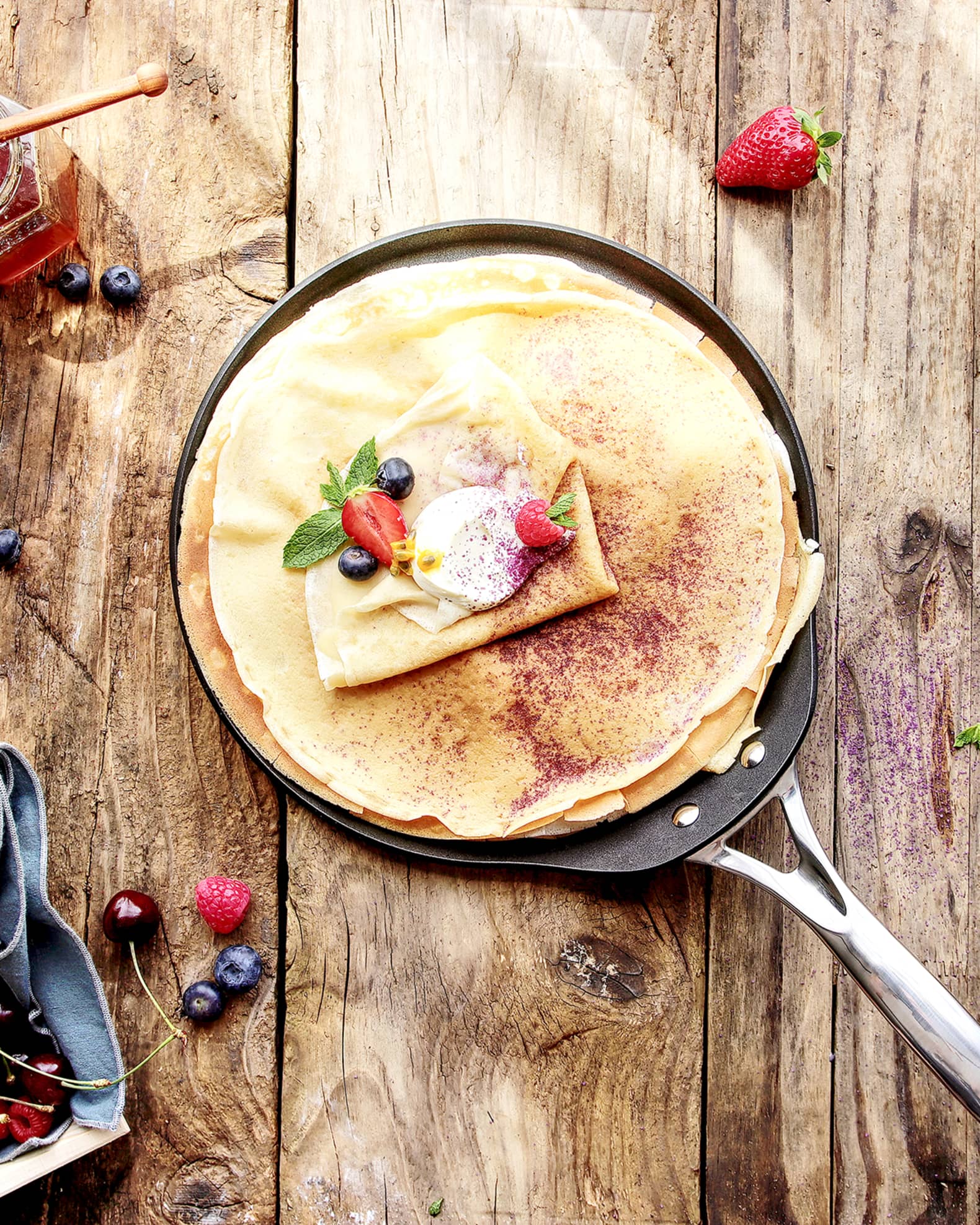 Castel Pro Ultralu Non-Stick Crepe Pan 1