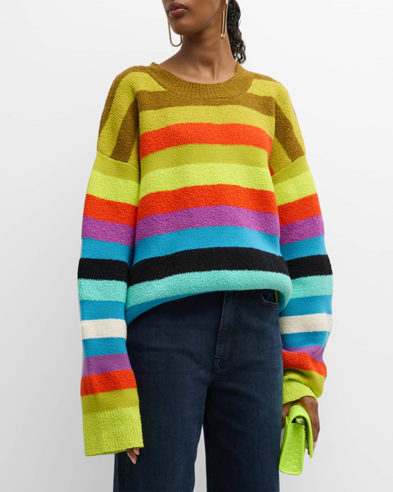 This pullover in a wool and cashmere blend features an oversized