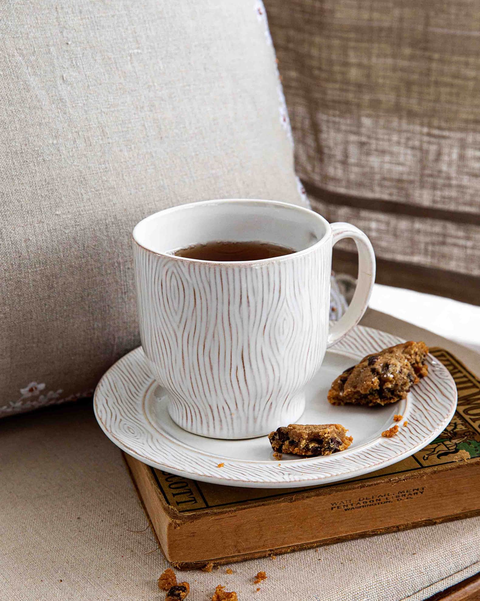 Blenheim Oak Whitewash Coffee/Tea Cup 1
