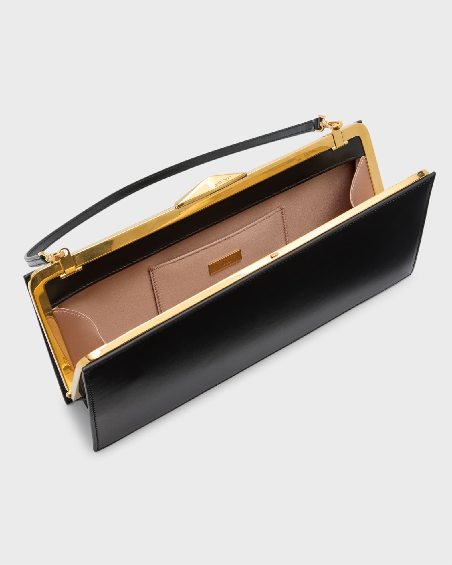 Cocktail clutch clearance