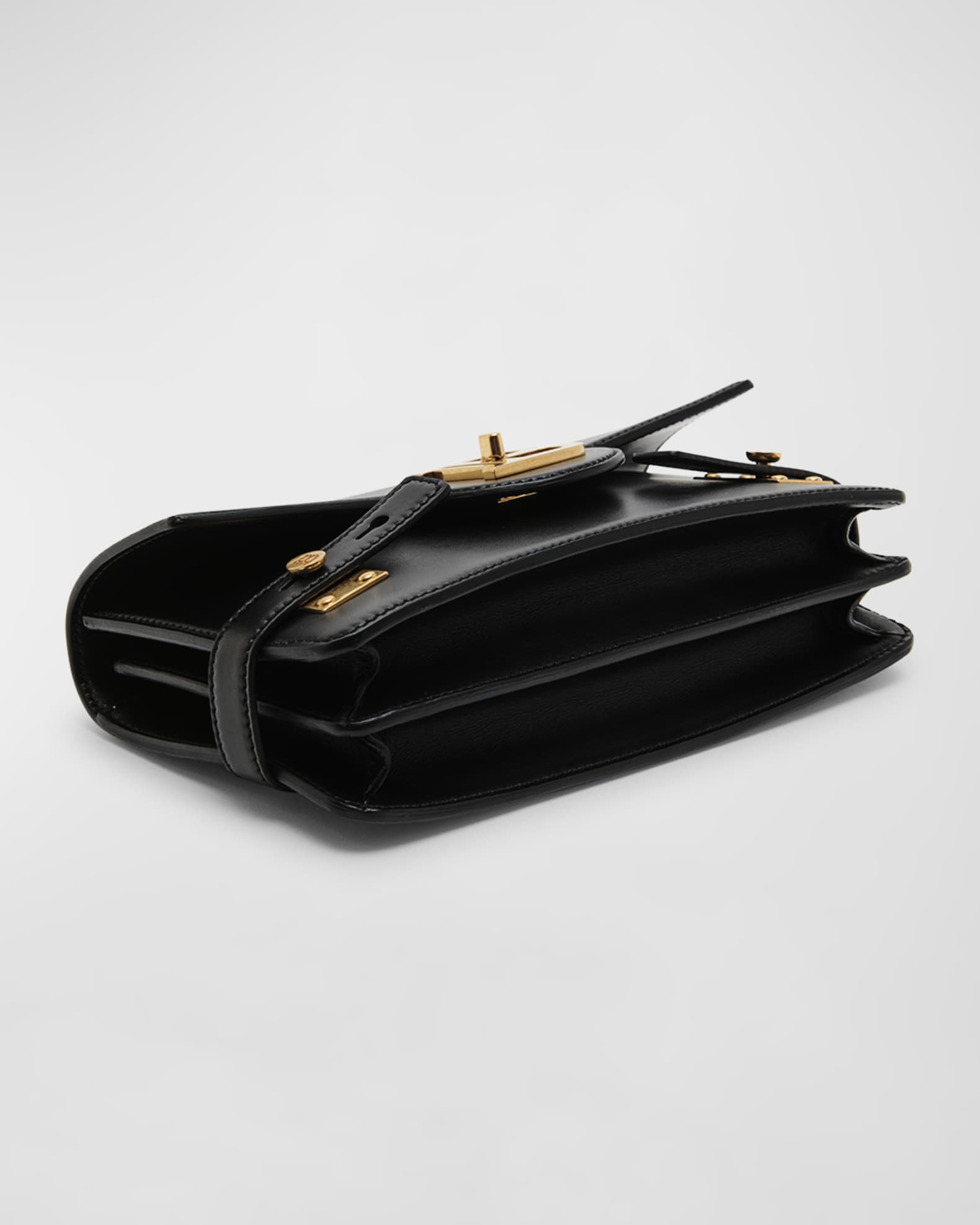 BBuzz 24 Shoulder Bag in Smooth Leather 1