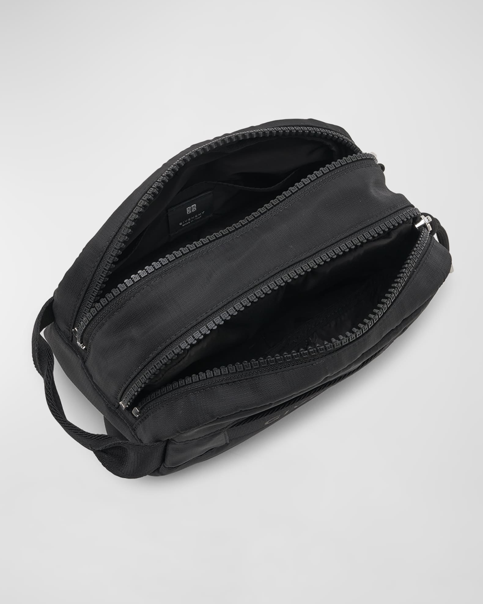 ★GIVENCHY★Gトレック フォンポーチ バッグ GIVENCHY Nylon G-Trek Phone Pouch Black 1465525 | FASHIONPHILE