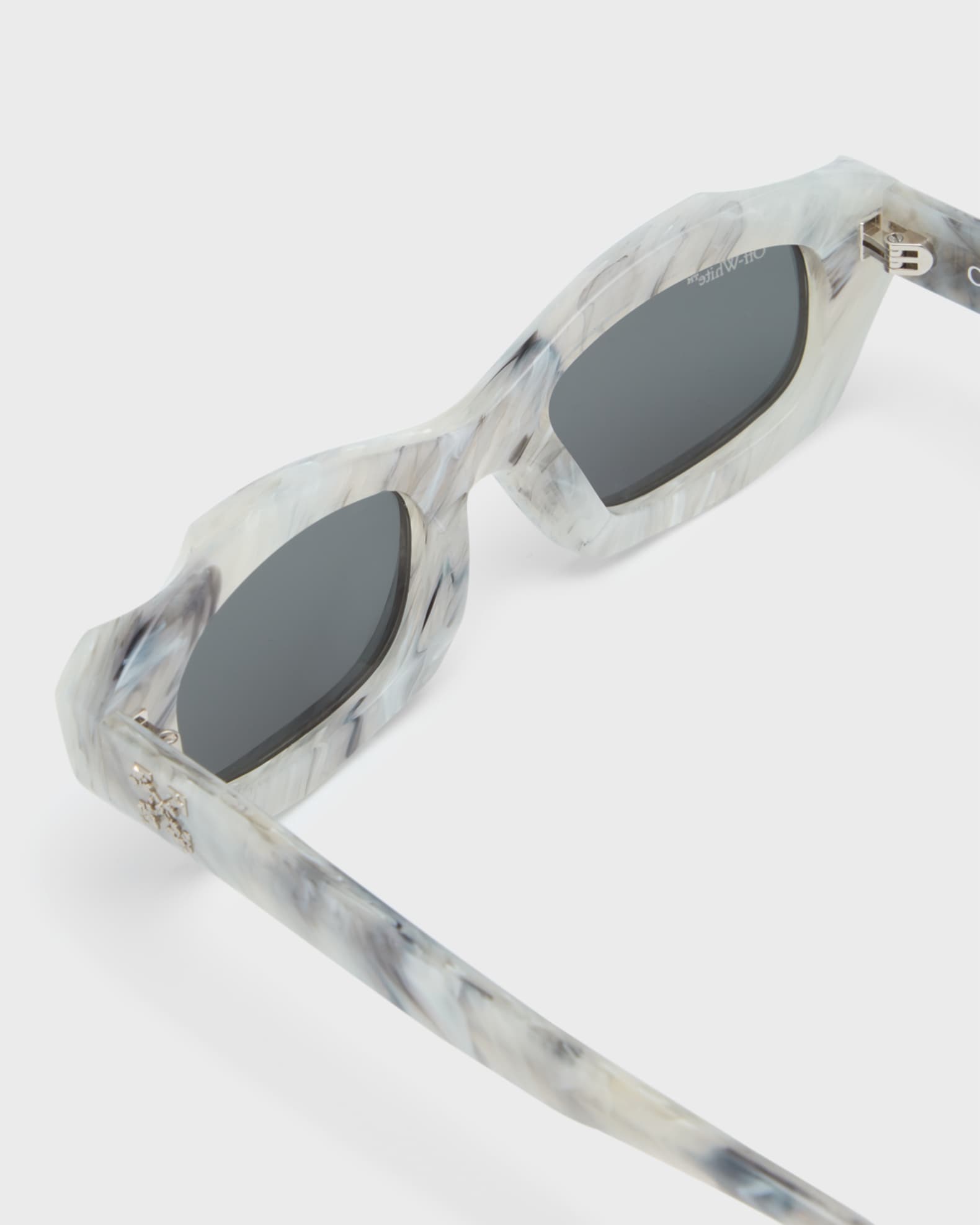 【送料&関税込】Off-White Venezia Rectangular Frame Sunglass Off-White Men's Venezia Acetate Rectangle Sunglasses