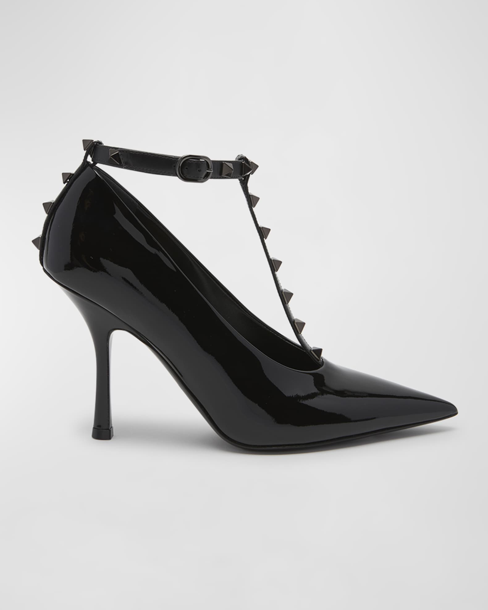 Rockstud 100 embellished pumps