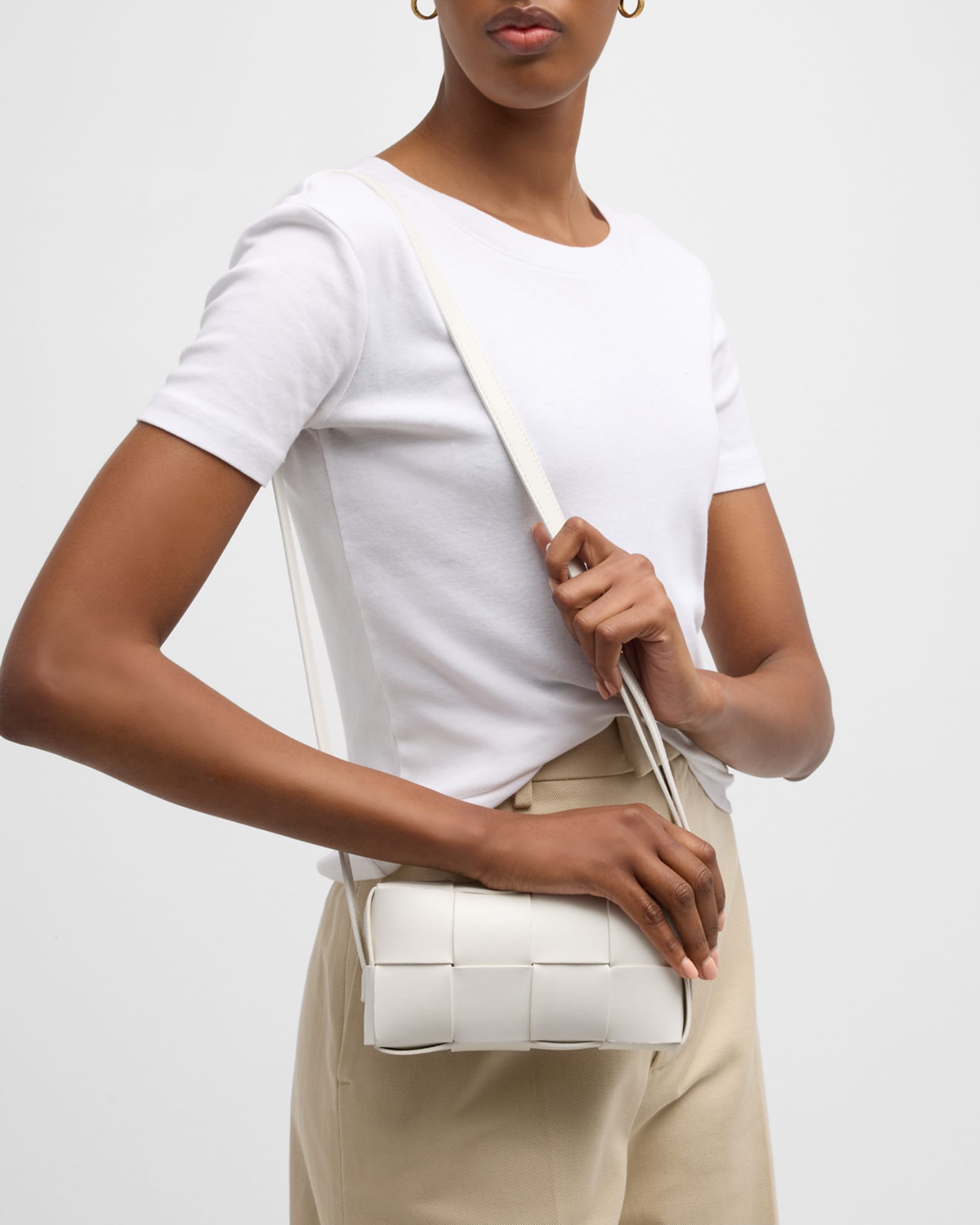 Cassette Intreccio Phone Pouch Shoulder Bag
