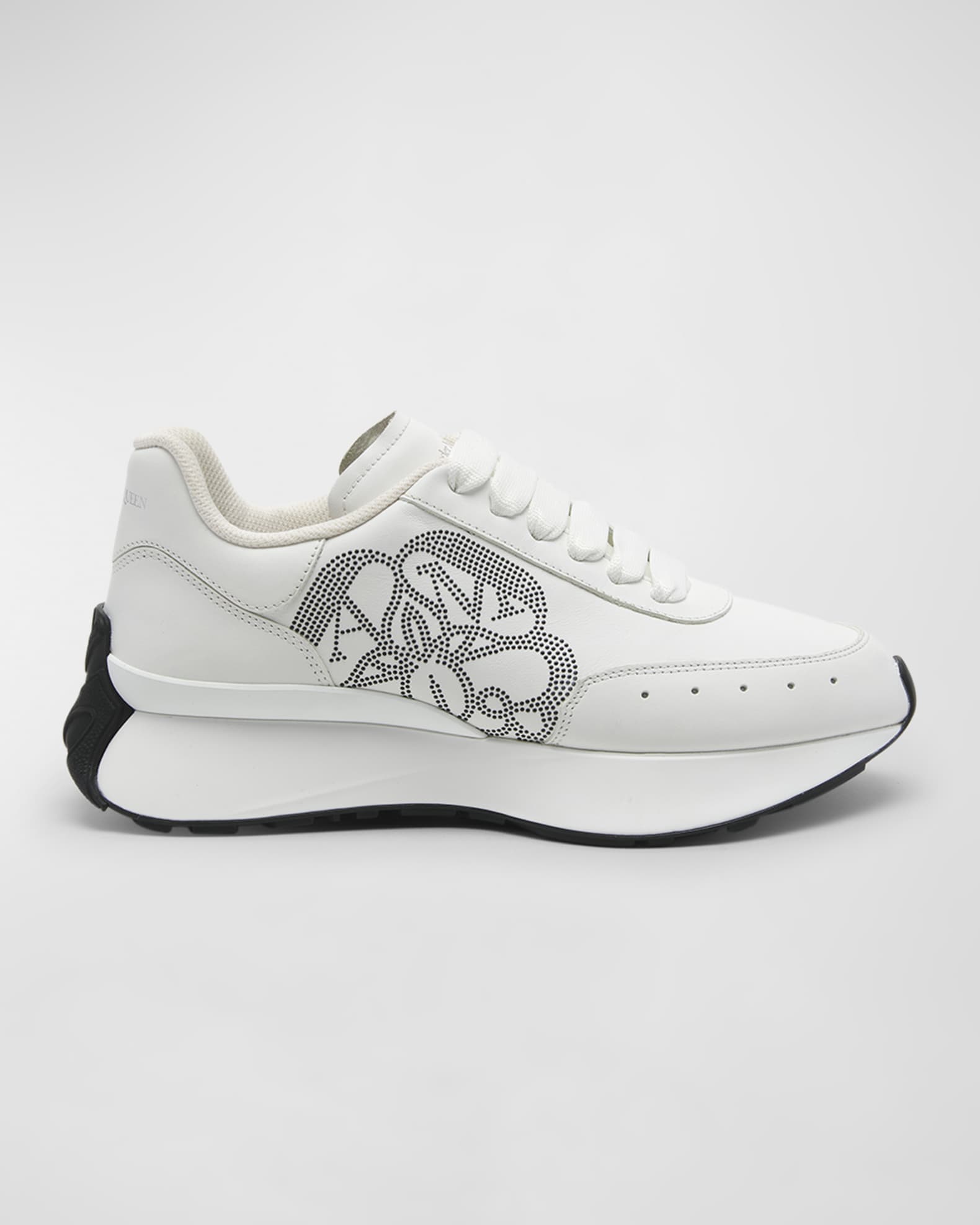 Alexander mcqueen sneakers logo clearance