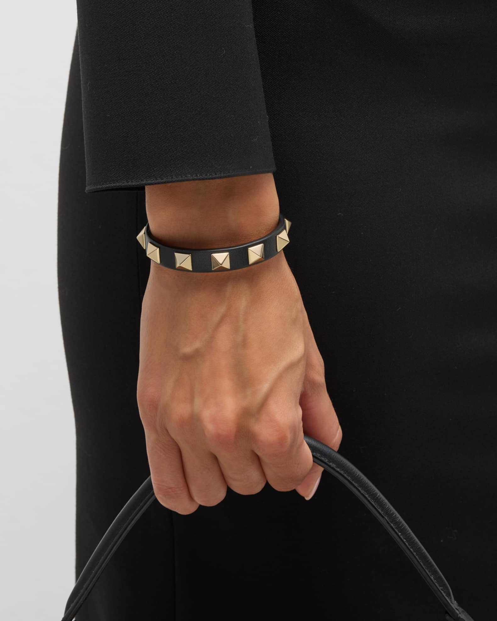 Rockstud leather bracelet outlet