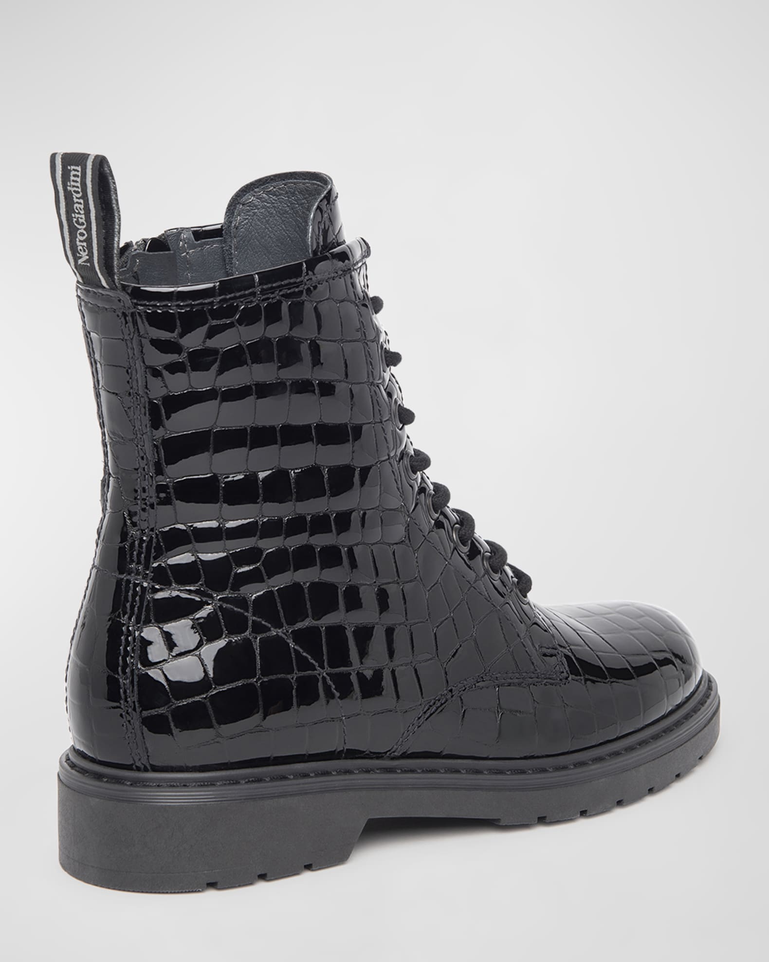 Splendid nero boot shop