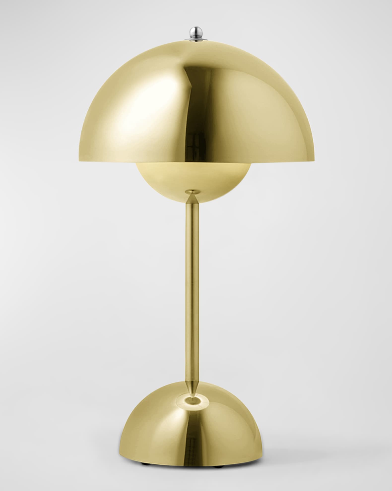 Tradition Flowerpot VP9 Portable Table Lamp Brass Plated