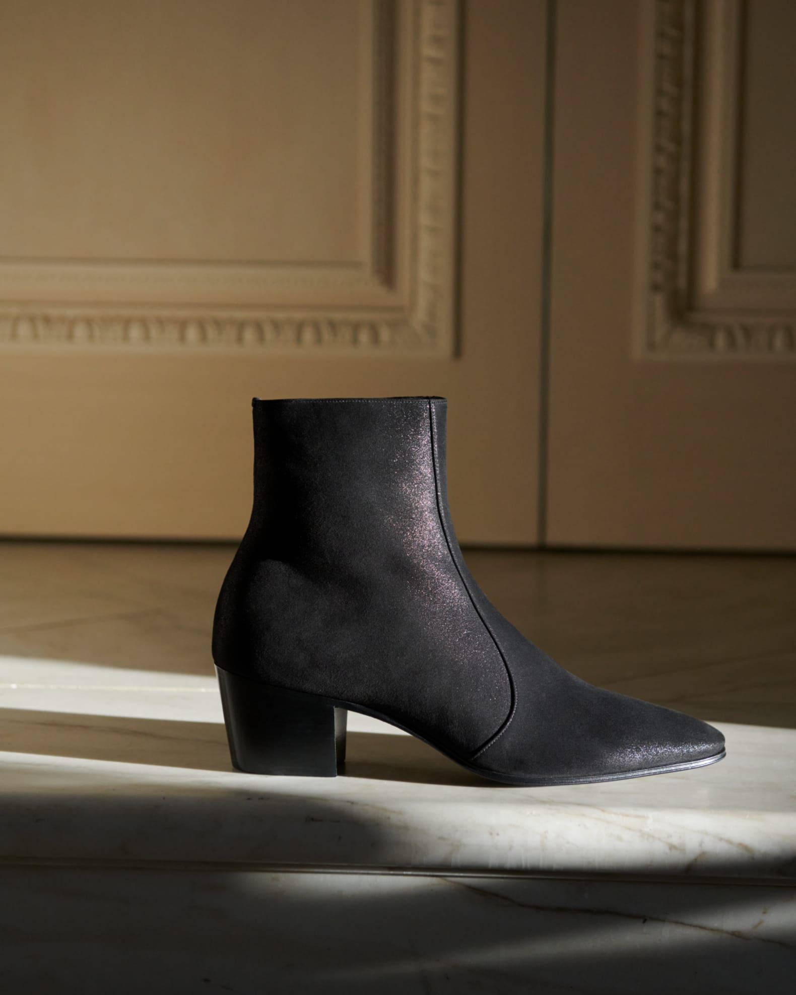 Saint Laurent Vassili 60 Zipped Boot in Noir | FWRD