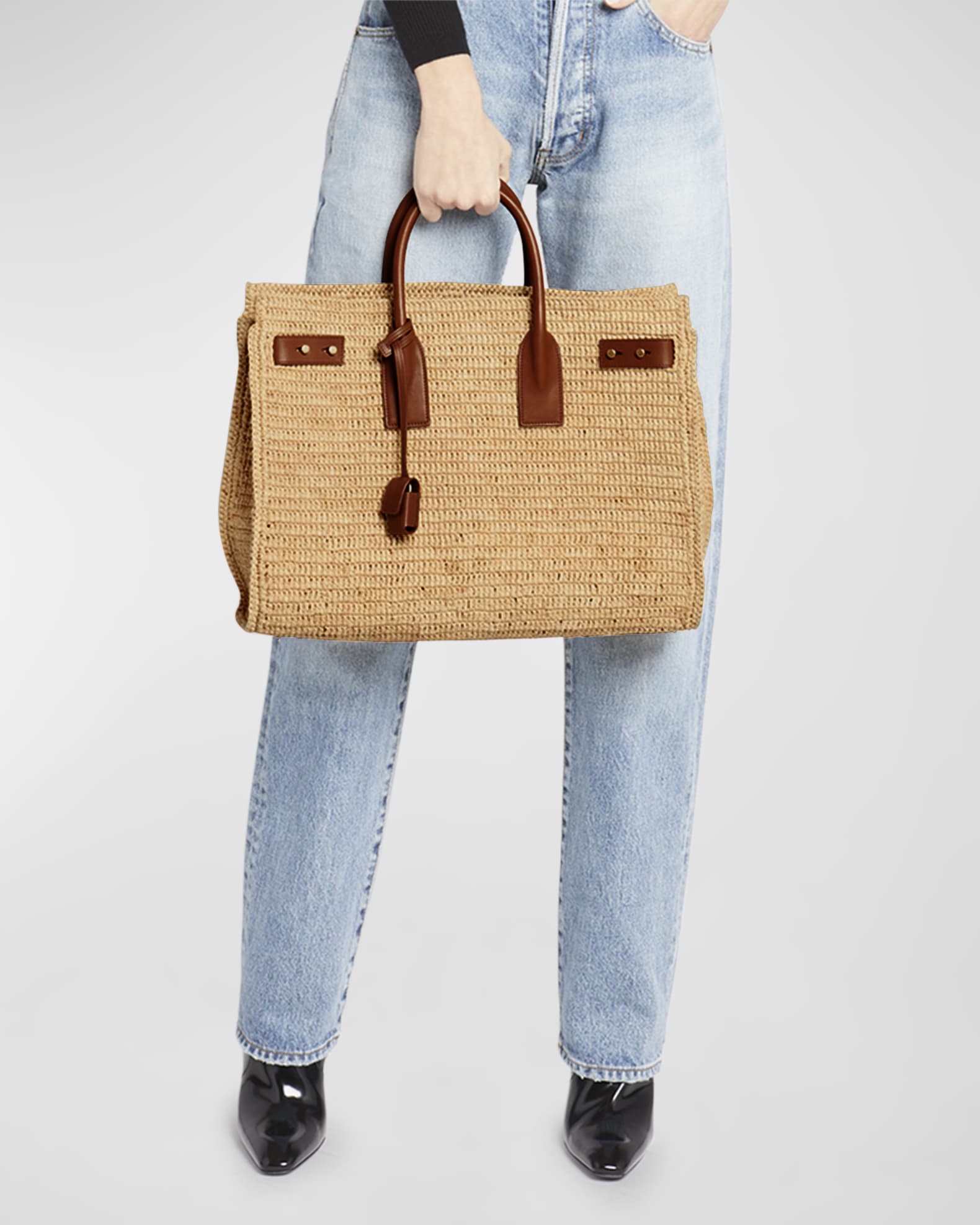 トートバッグ SAINT LAURENT RAFFIA MEDIUM SAC DE JOUR SHOPPING BAG SAINT LAURENT Sac de Jour medium leather-trimmed raffia tote