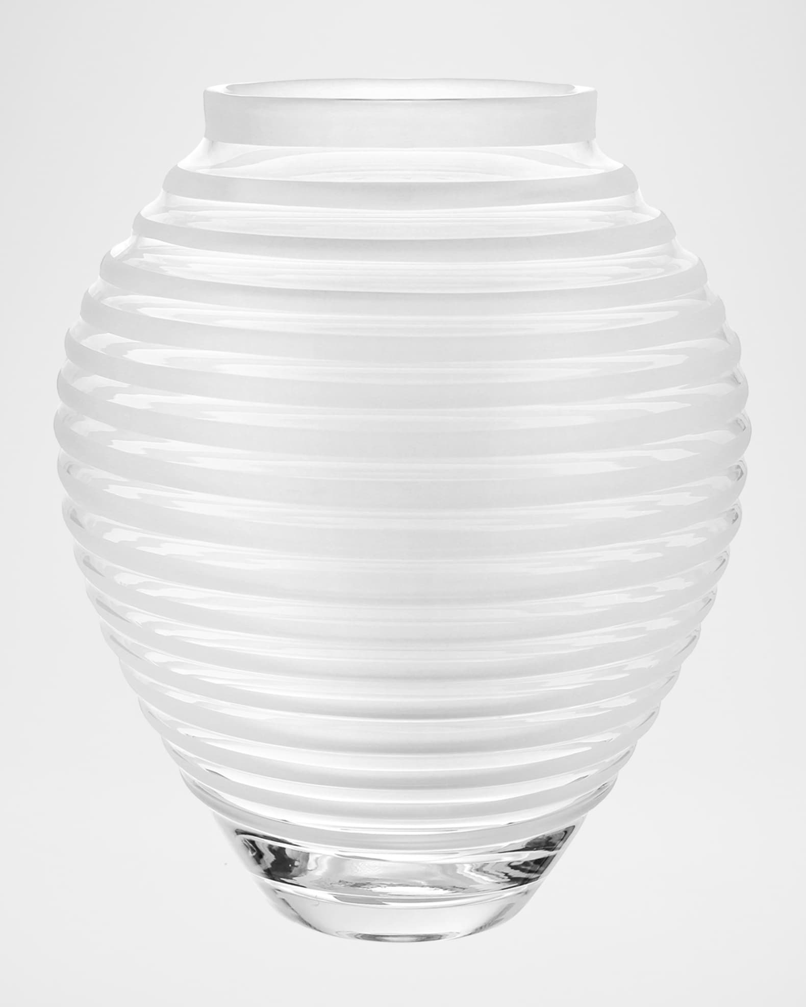Circe Frost Vase 1