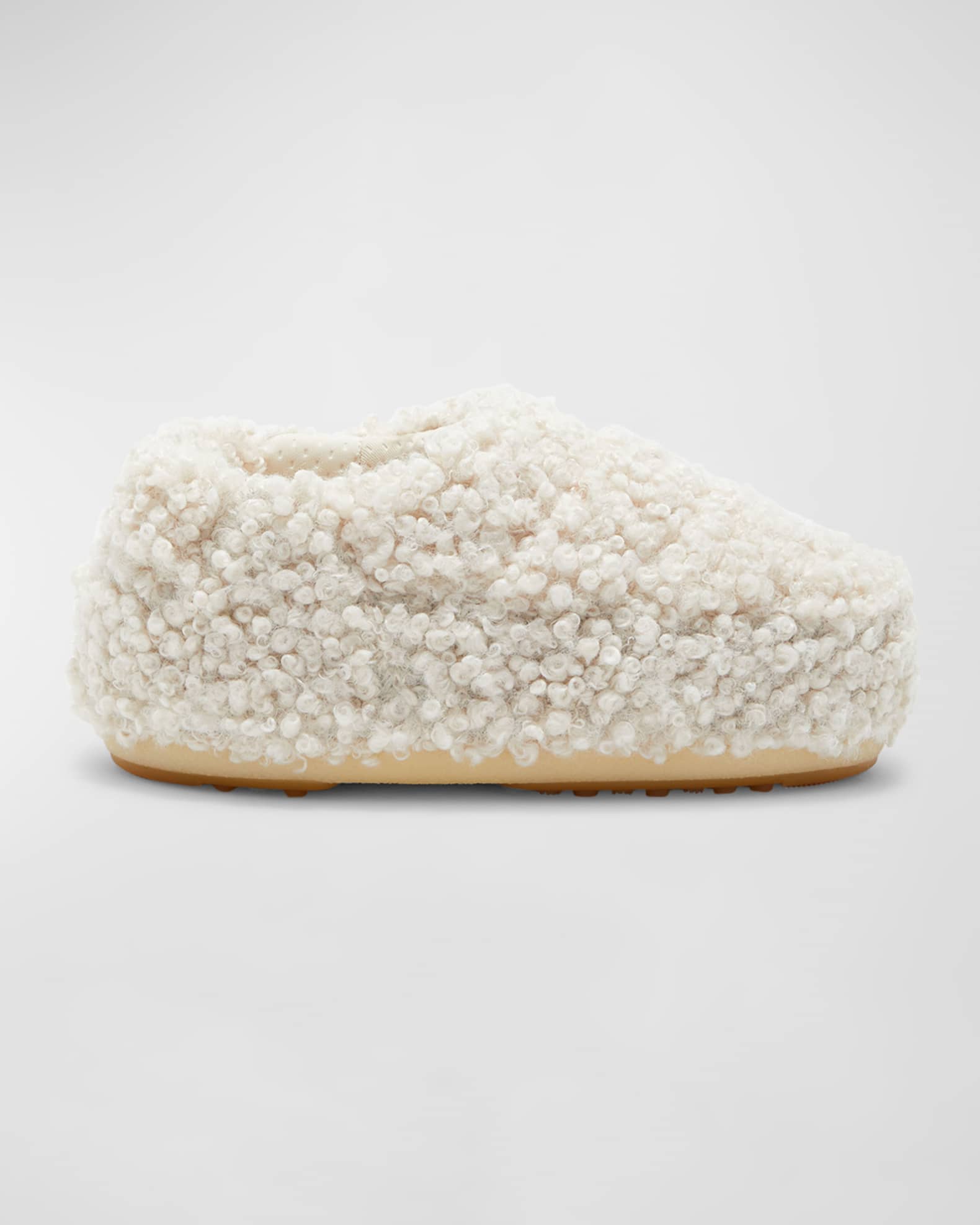 Moon boots hot sale house slippers