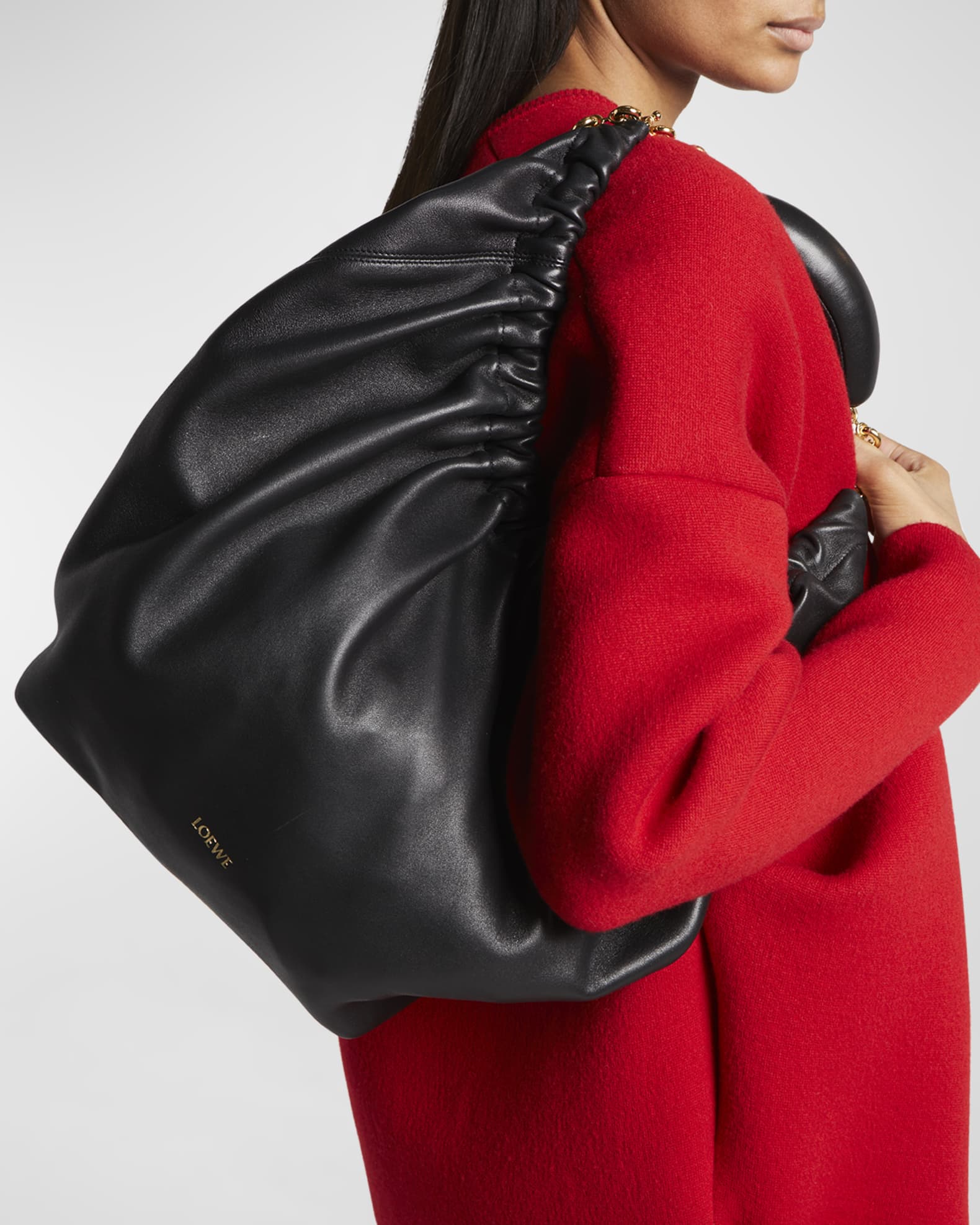 Loewe Squeeze Medium Leather Shoulder Bag Black