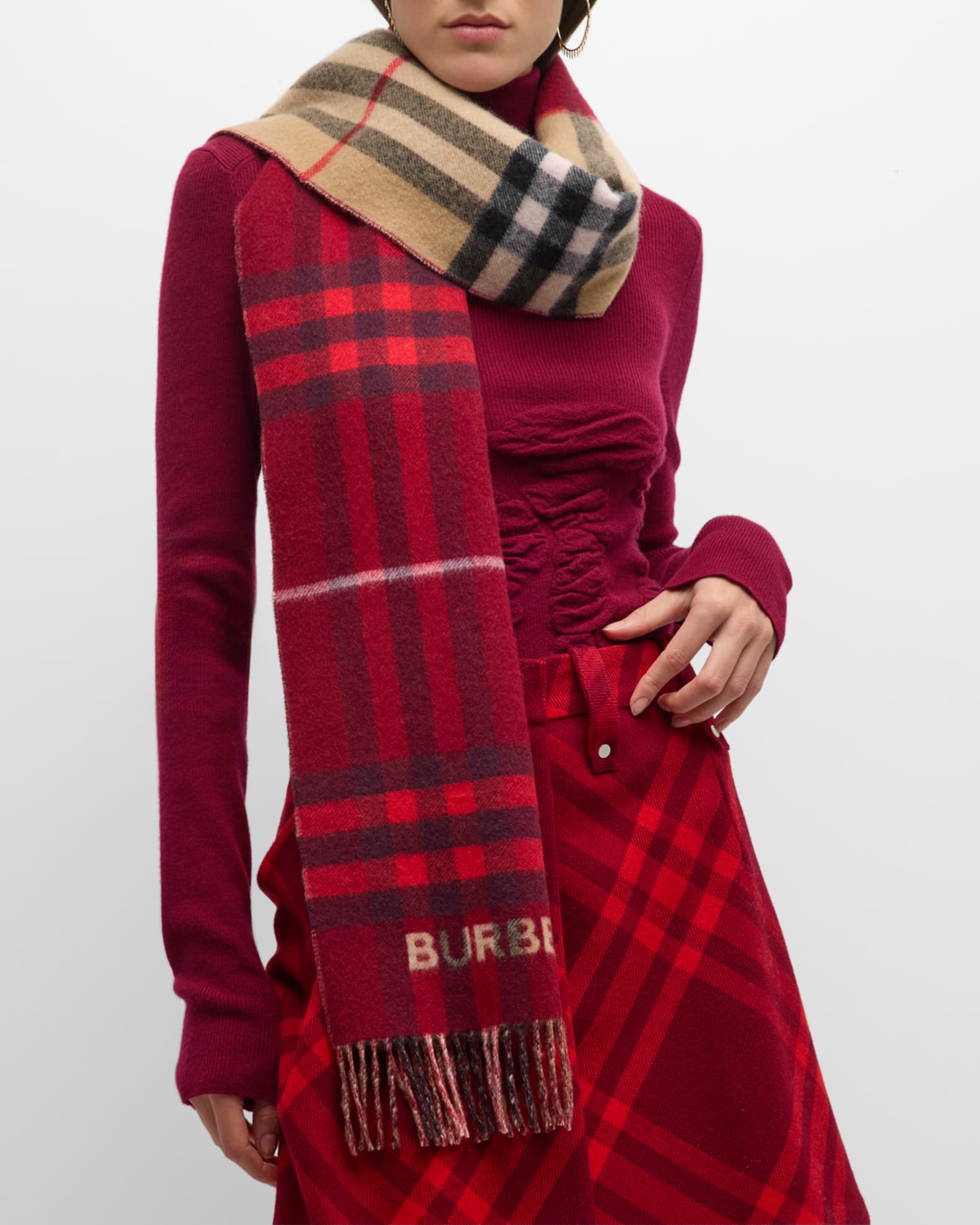 Burberry red shop check scarf