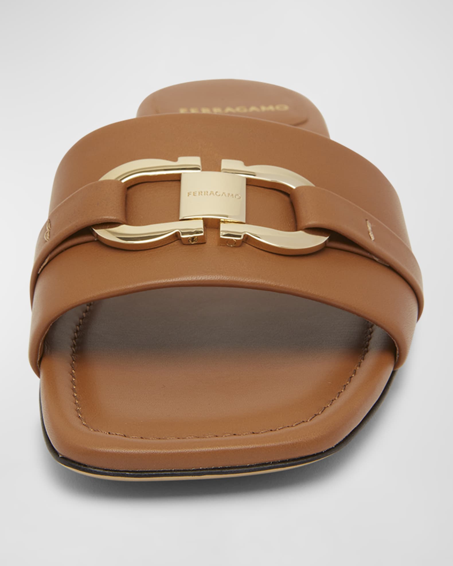 【FERRAGAMO】 LEAH ガンチーニ レザーミュール Ferragamo Leah Gancini Bit Leather Slide Sandals | Neiman Marcus