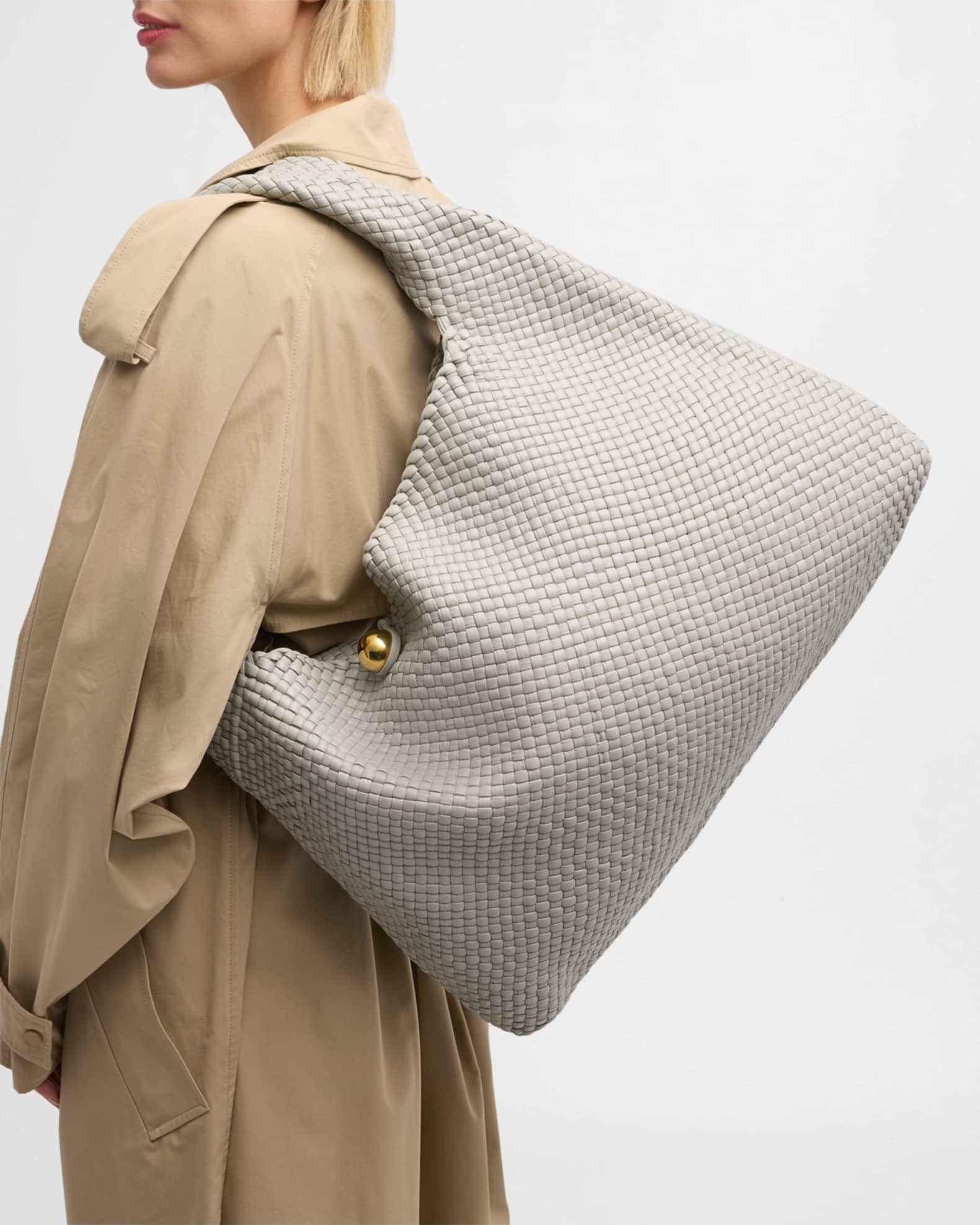 ハンドバッグ LARGE HOP BOTTEGA VENETA Hop large intrecciato leather and denim tote