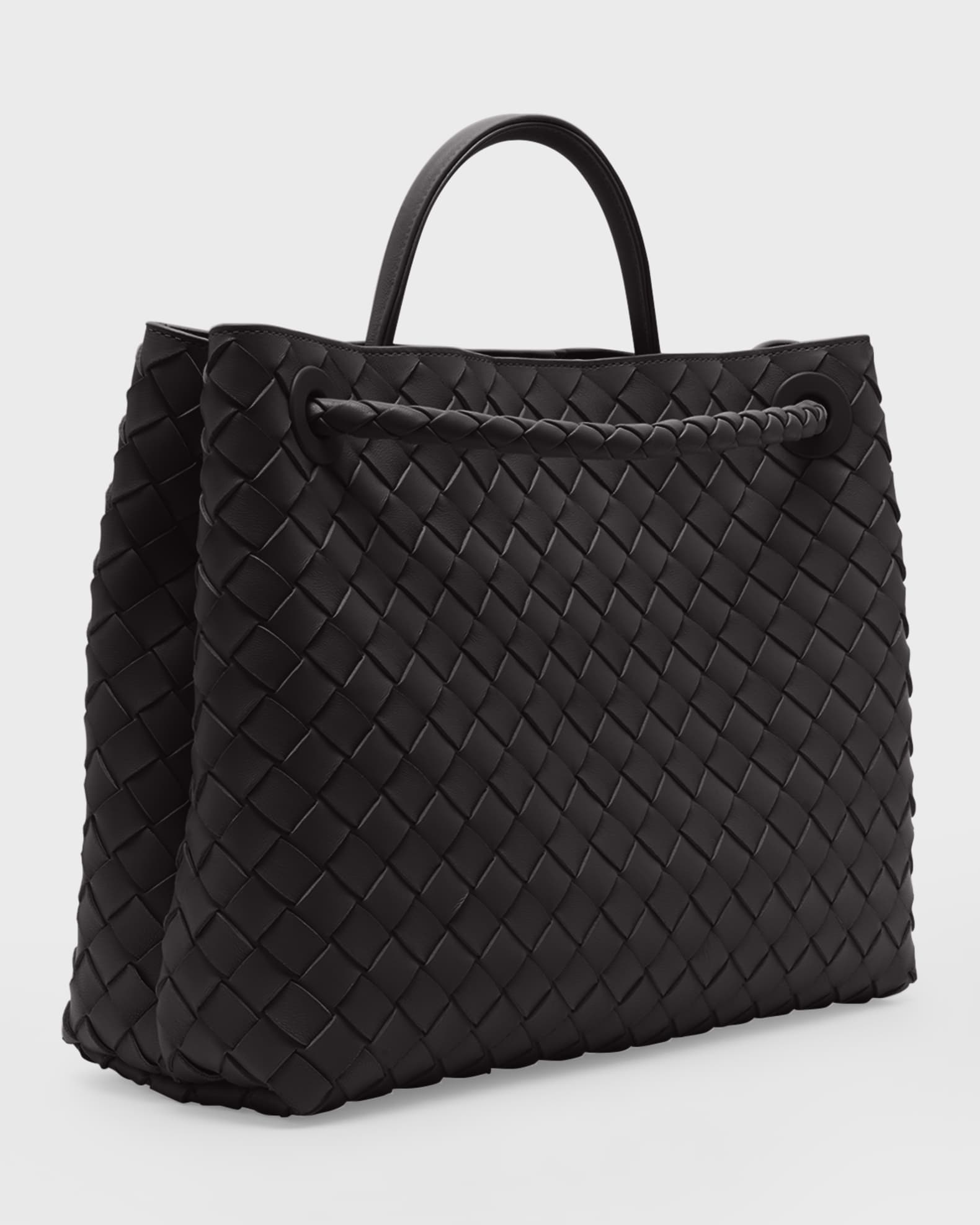 【関税込み】Bottega Veneta タン ミディアム Andiamo バッグ Bottega Veneta Medium Andiamo Bag | Neiman Marcus