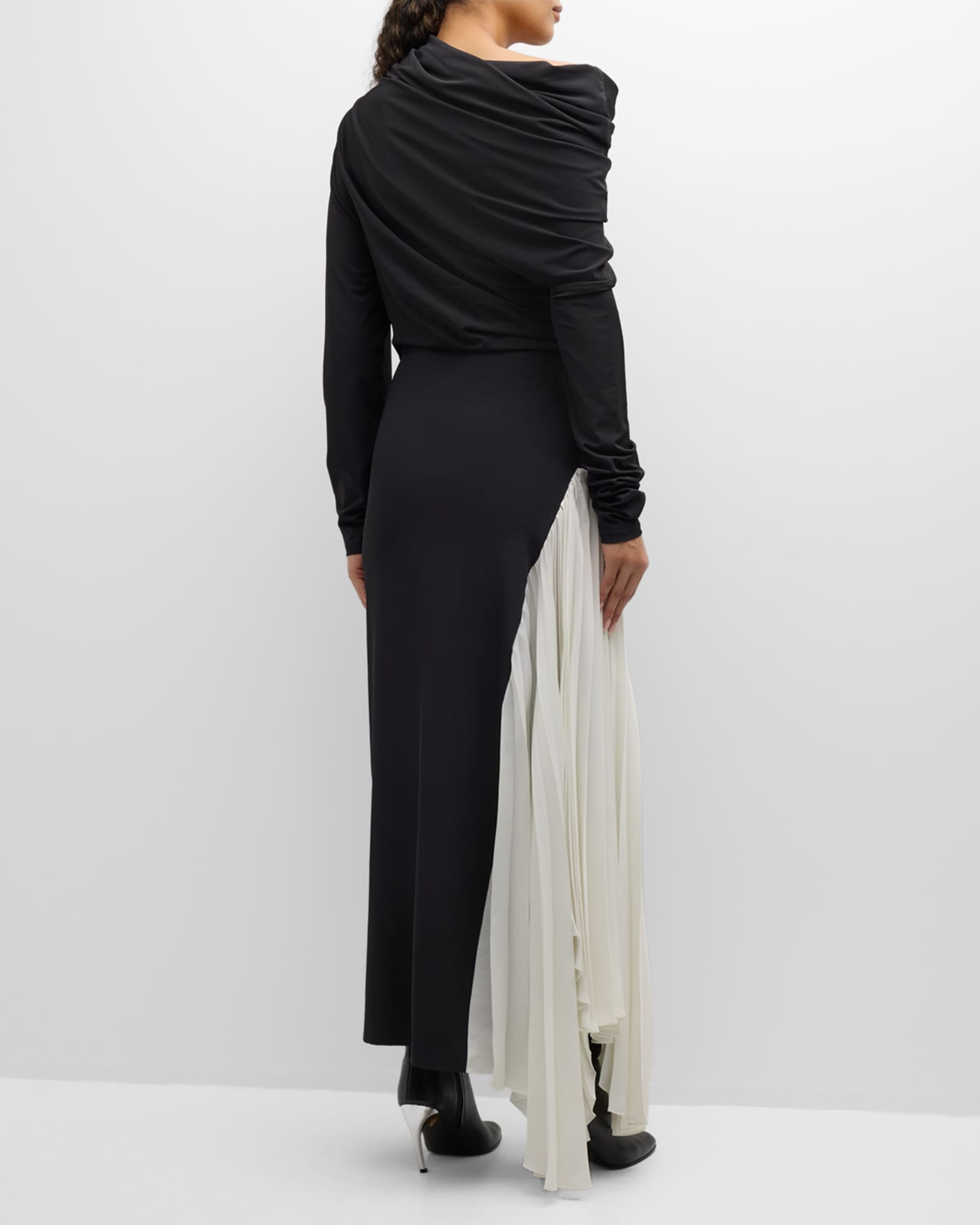 VC Stylish Black Asymmetric Long Sleeve Maxi Dress with Sparkling Detail Mermaid Gown for Red Carpet Events