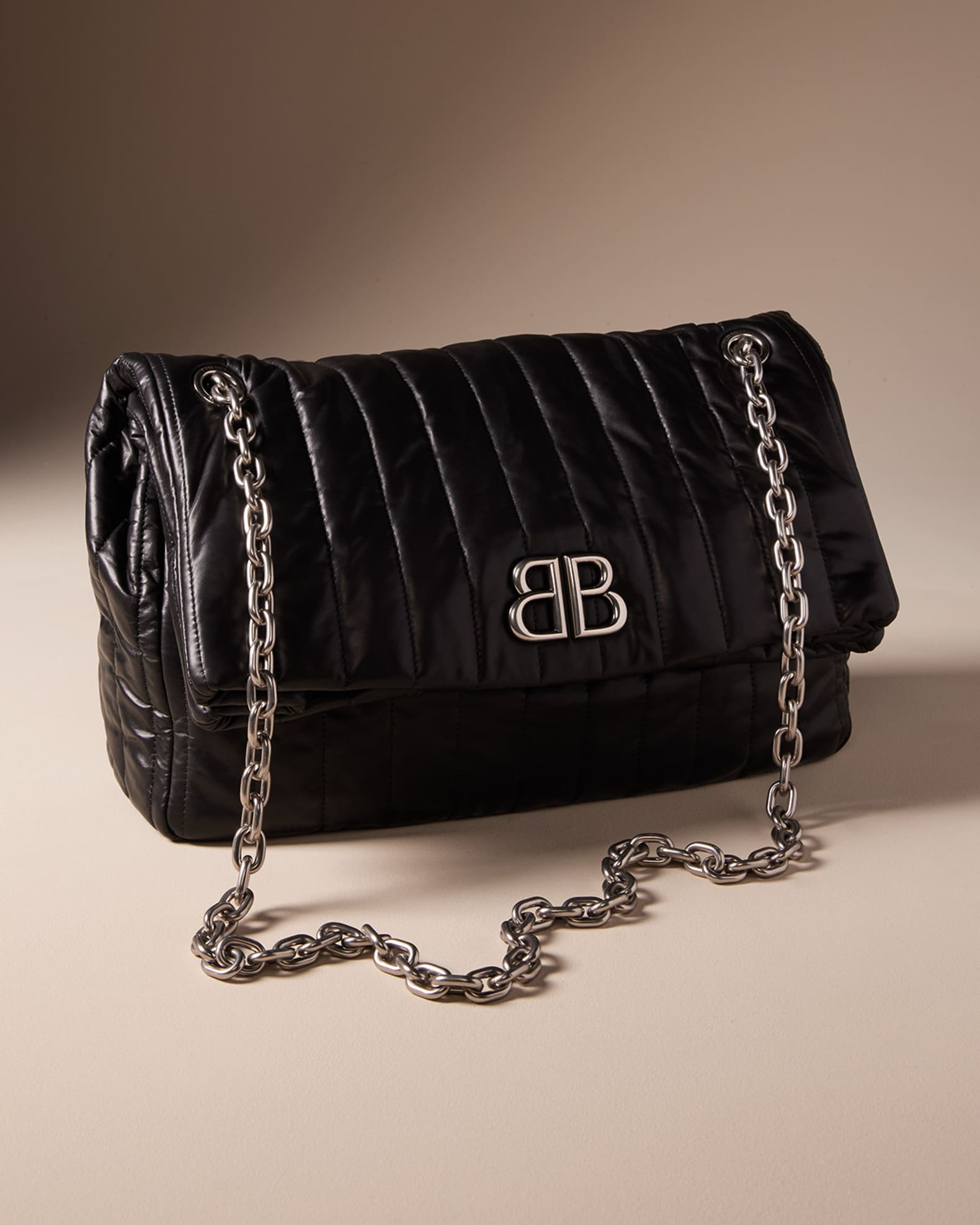 Balenciaga bb chain bag medium sale