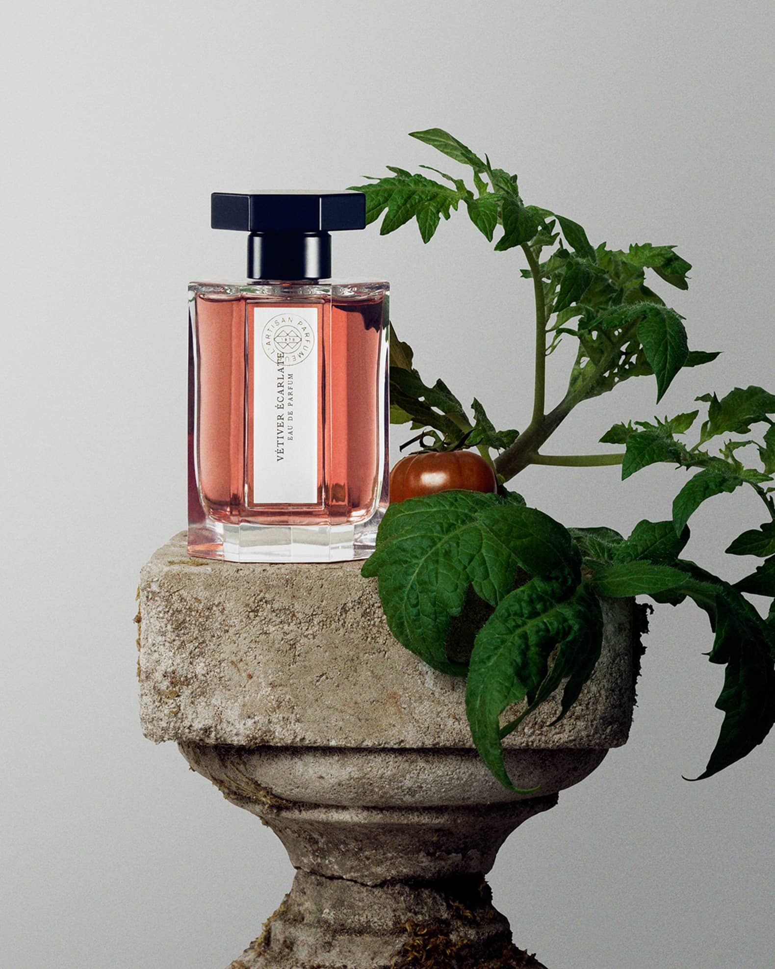 春早割 Vetiver Parfumeur L'Artisan Ecarlate oz 3.4 Parfum, de Eau 香水(ユニセックス)
