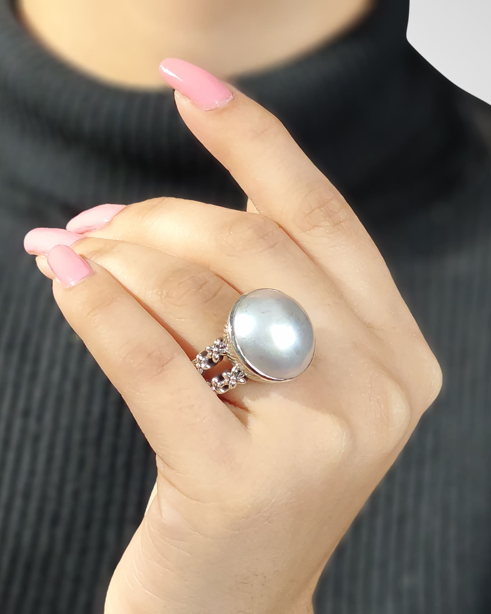 Stephen Dweck White Mabe Pearl Ring in Sterling Silver Size 7 Neiman Marcus