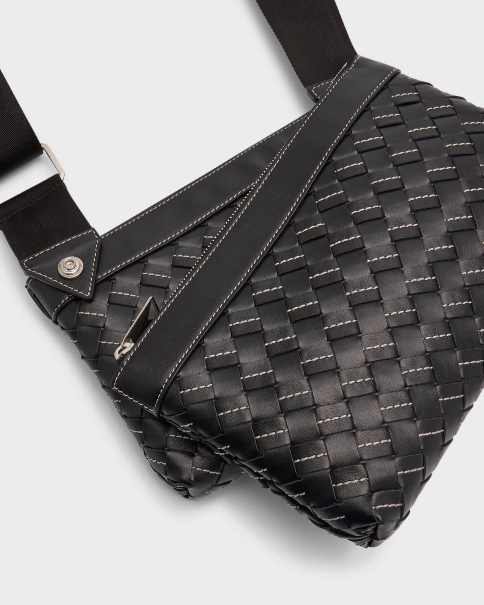 ショルダーバッグ Bottega Veneta Duo Crossbody Bag In Intrecciato Vn Bottega Veneta® Intrecciato Duo Bag in Black. Shop online now.