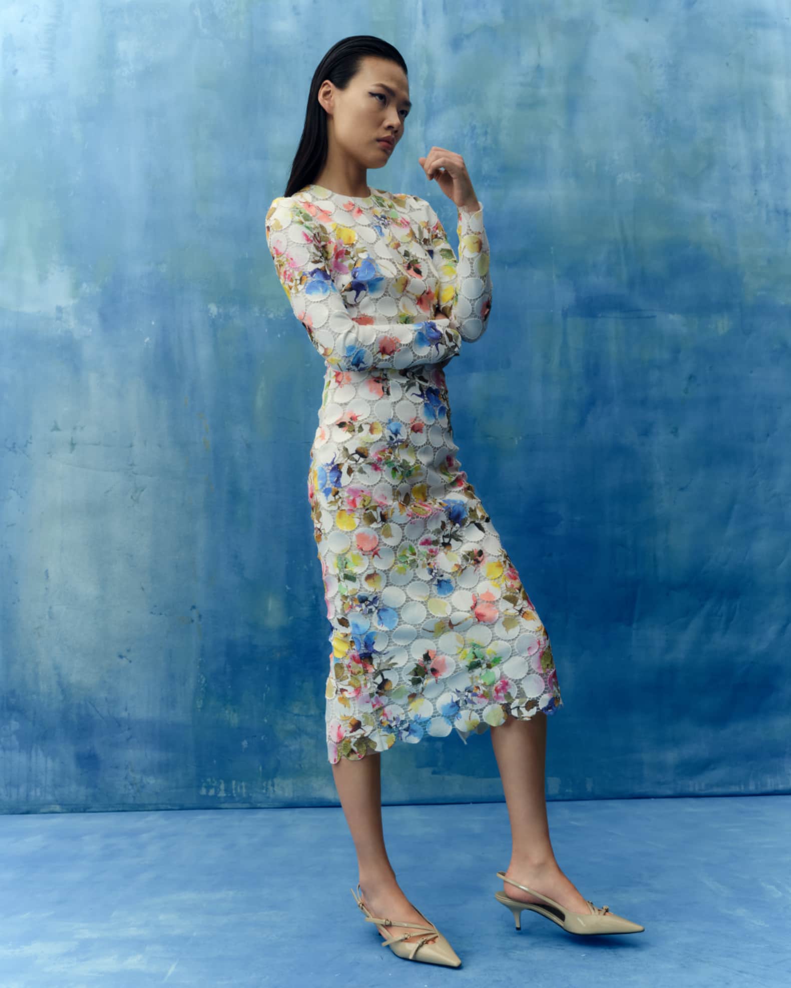 Monique Lhuillier FloralPrint Circle Lace LongSleeve Midi Dress