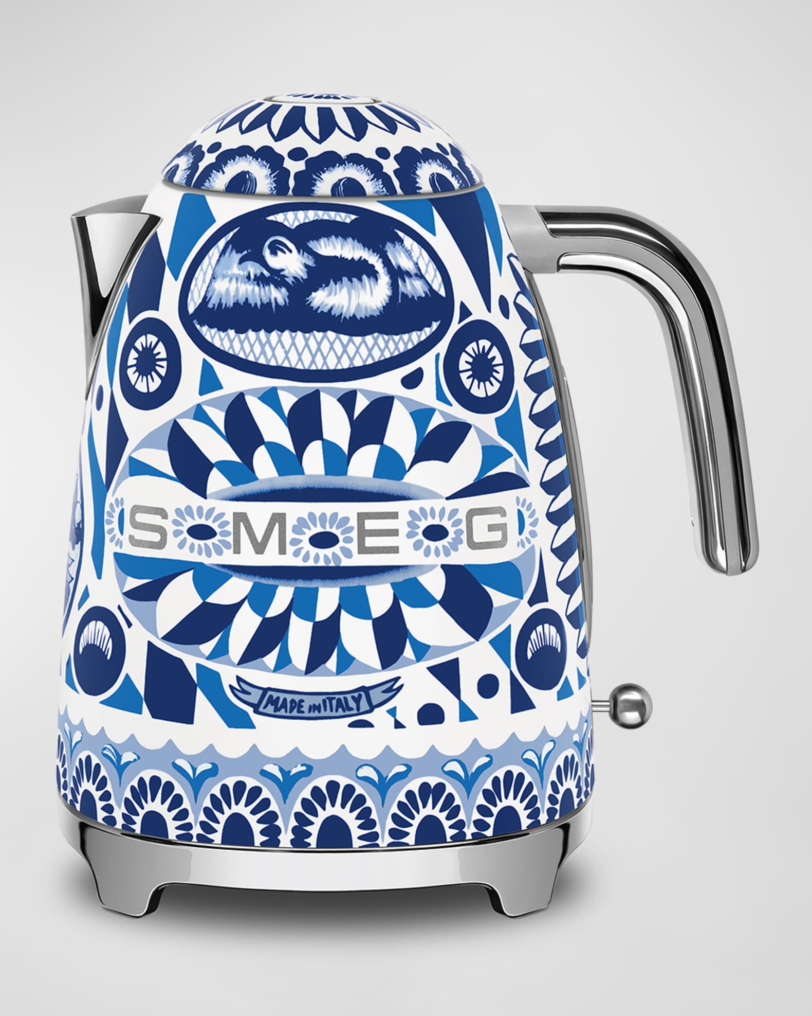Smeg toaster and kettle dolce gabbana top
