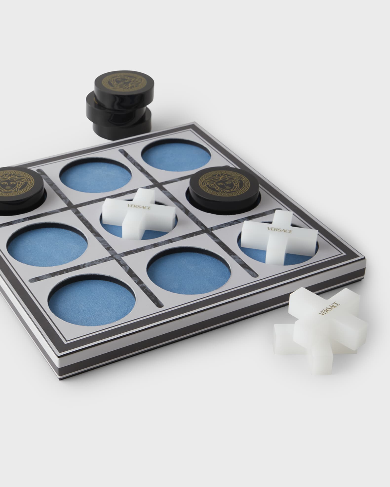 【新品】VERSACE メドゥーサ トランプ ボックス セット Versace Home Collection Project Barocco Tic-Tac-Toe Set | Neiman