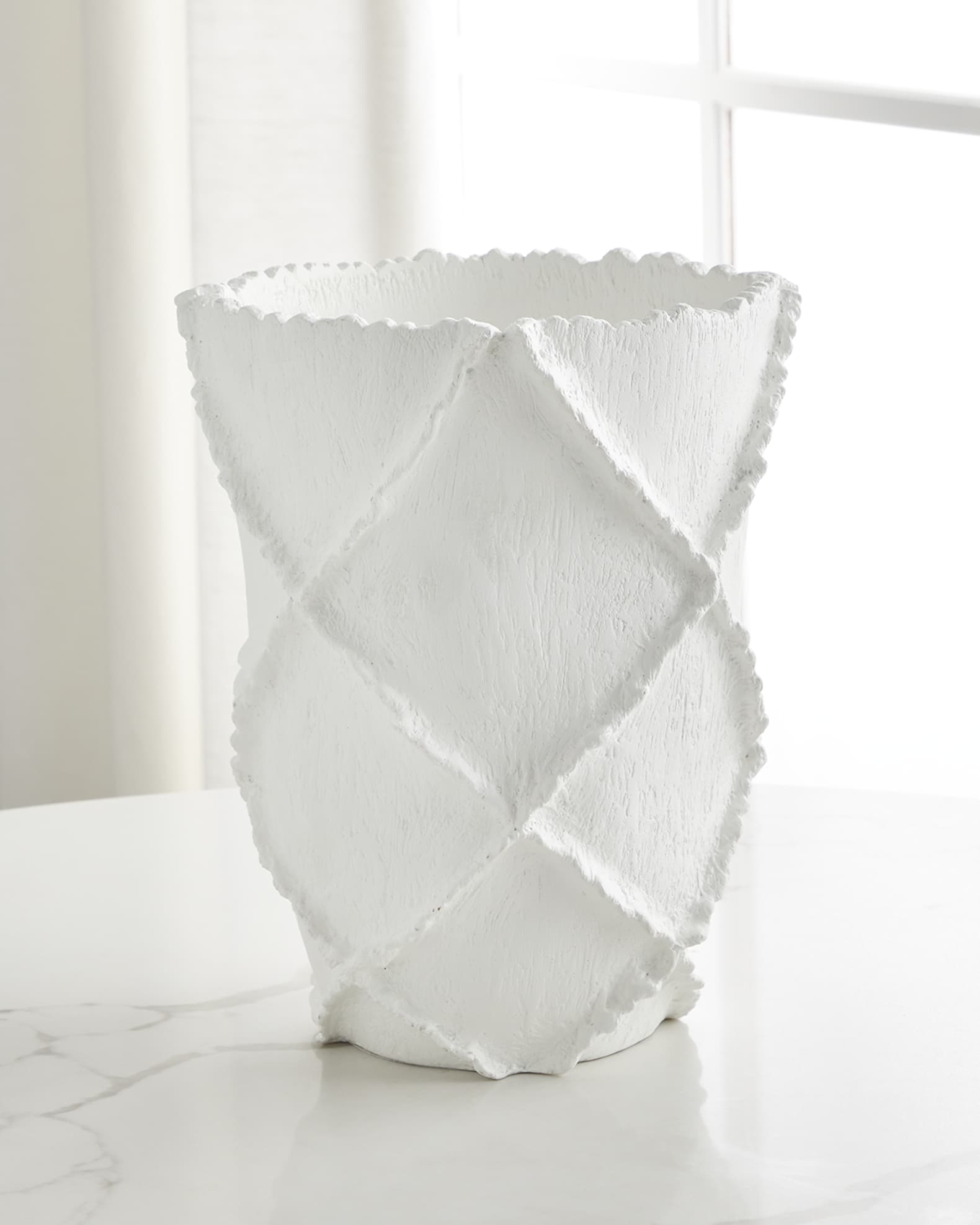Leila Traditional Decorative Vase  0