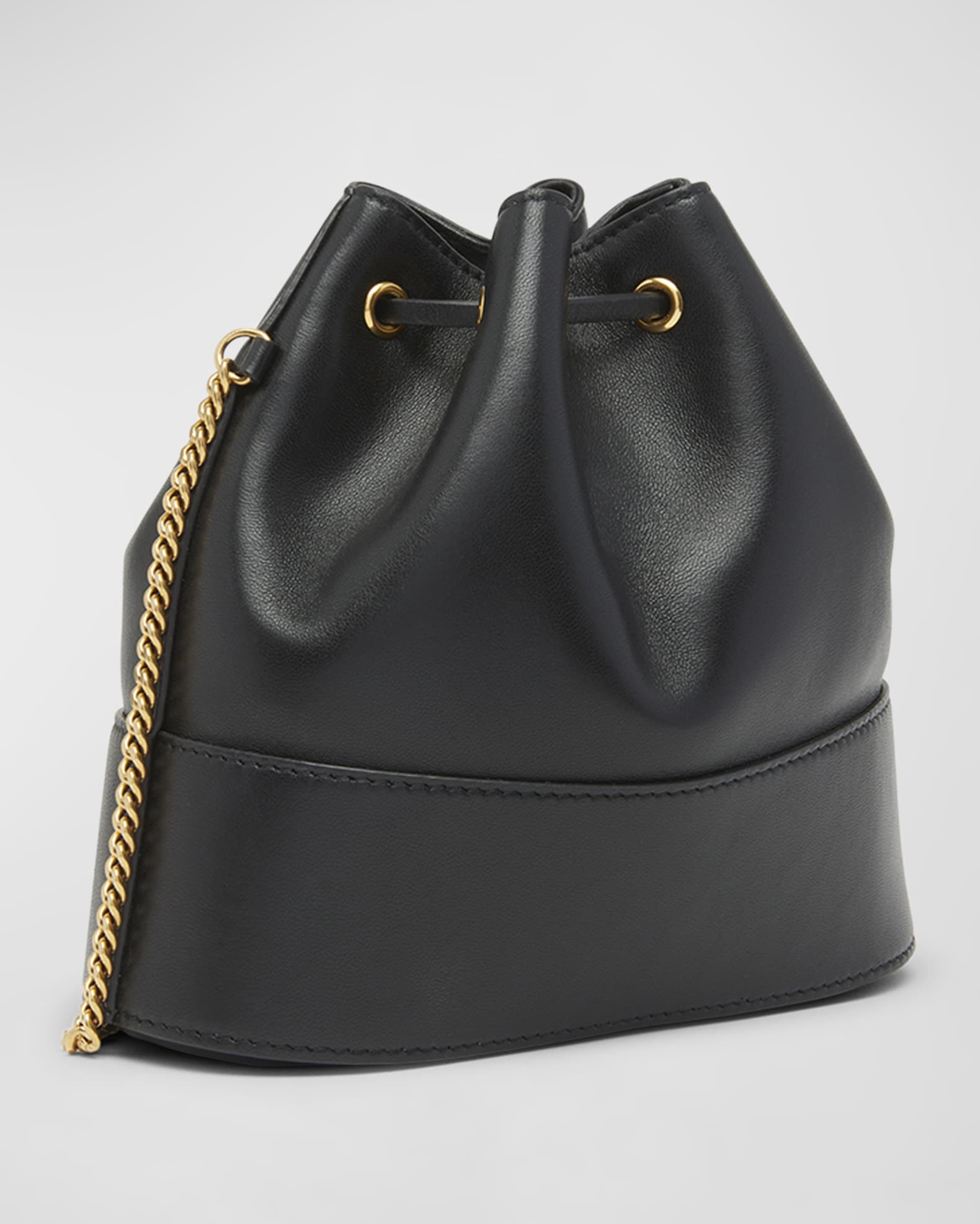 ショルダーバッグ・ポシェット Valentino Garavani Black Leather Vlogo Bucket Bag 24316480_54862030_600.jpg