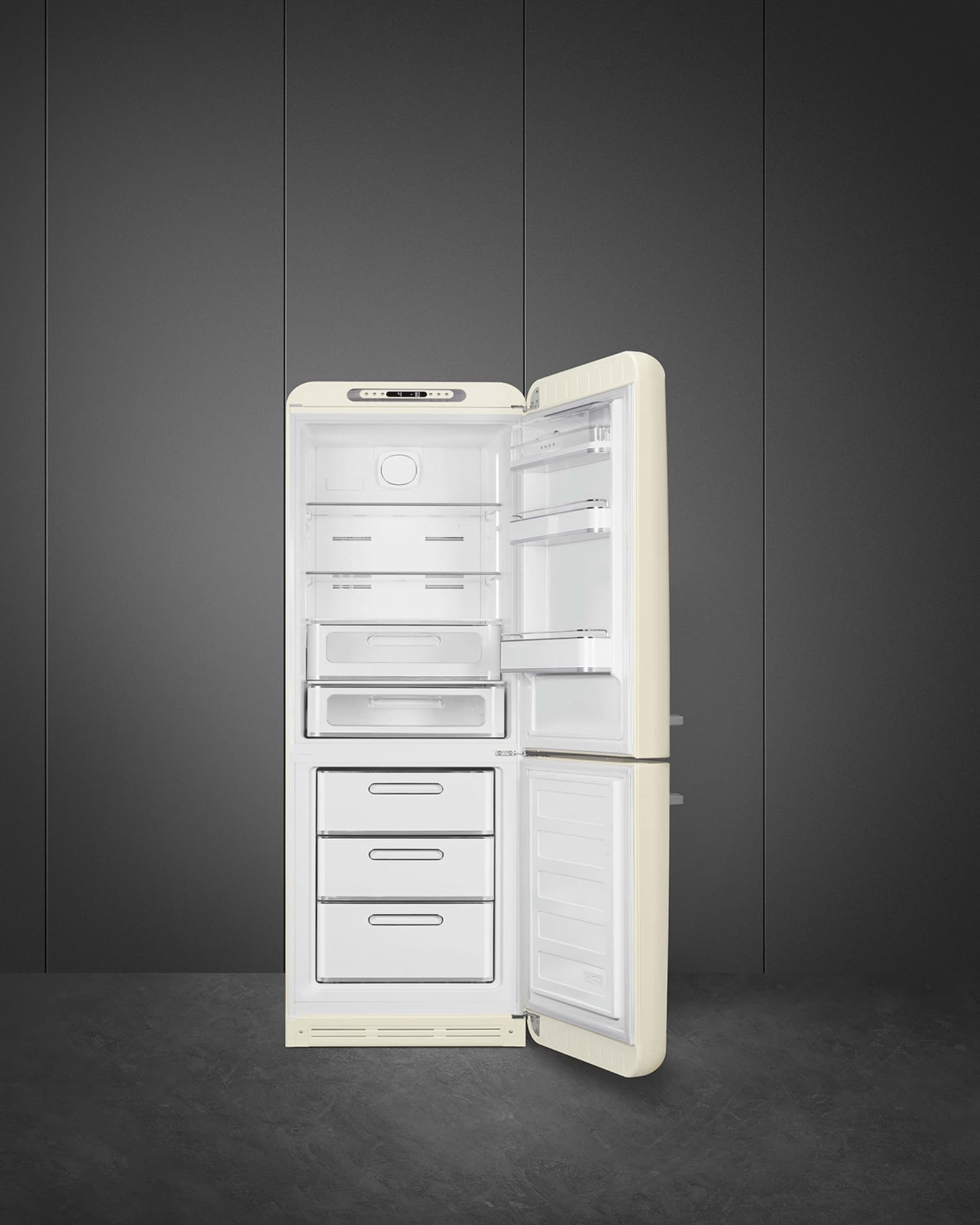 FAB32 Retro-Style Refrigerator with Bottom Freezer, Right Hinge 1