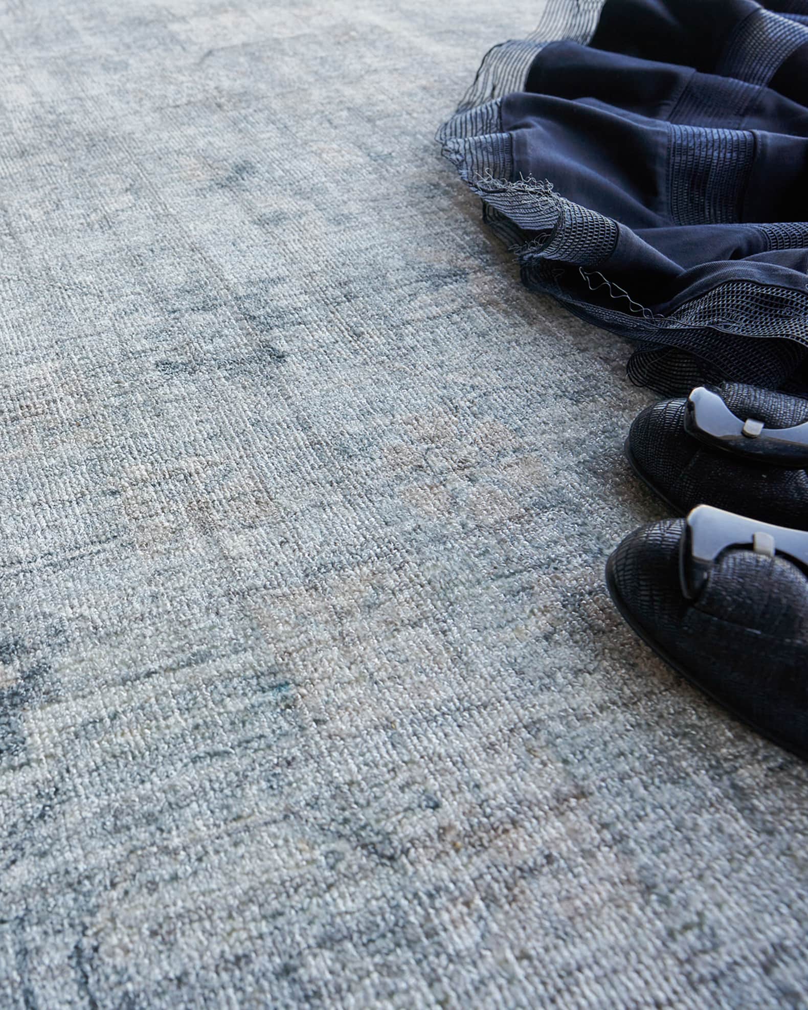 Cambridge Hand-Loomed Blue Rug 1