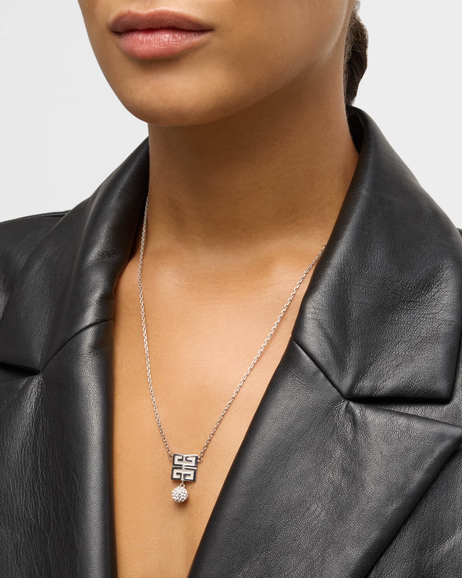4G Silvery Crystal Necklace 1