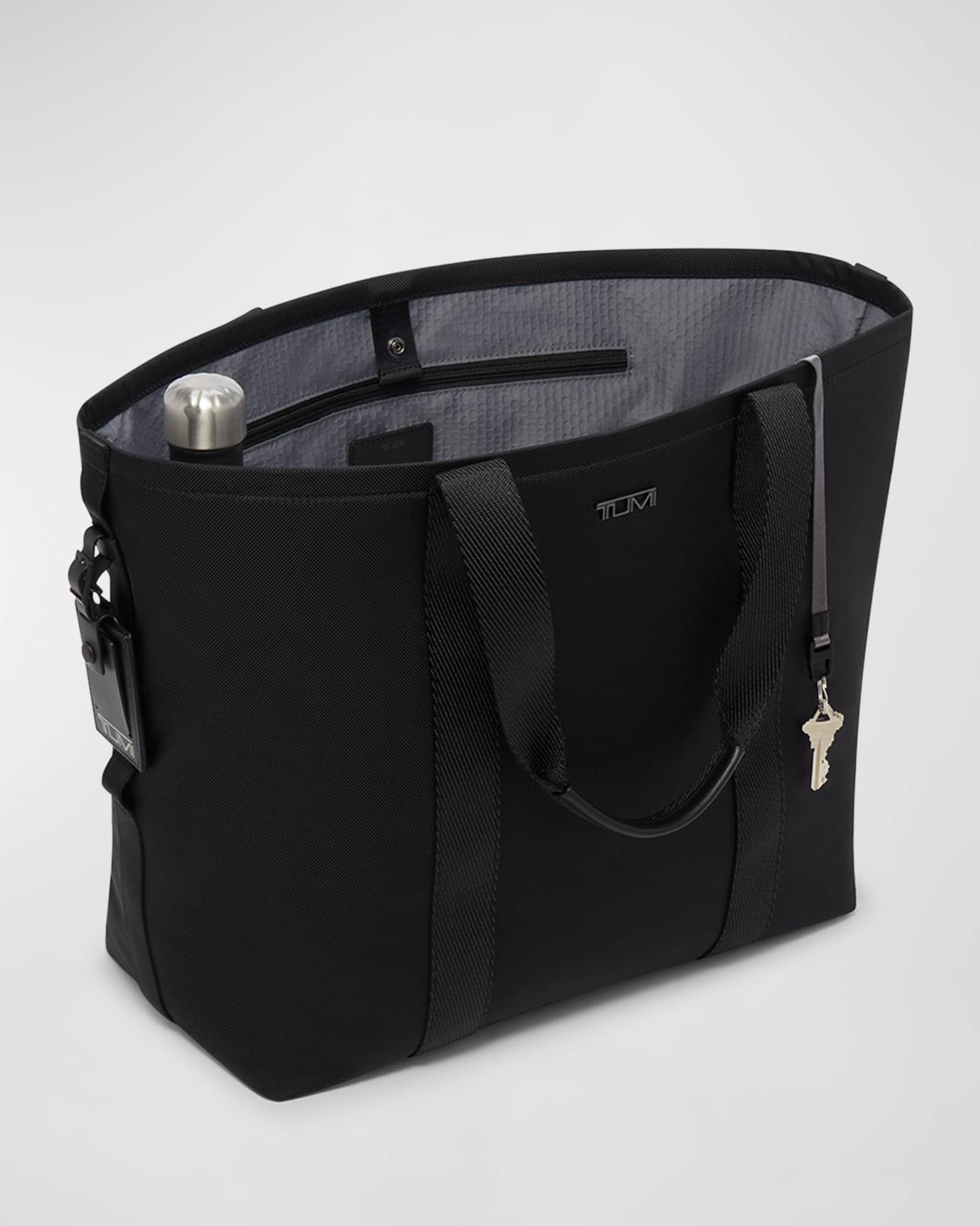 上品 Tumi Essential Medium East-West Tote Bag | Neiman Marcus バッグ