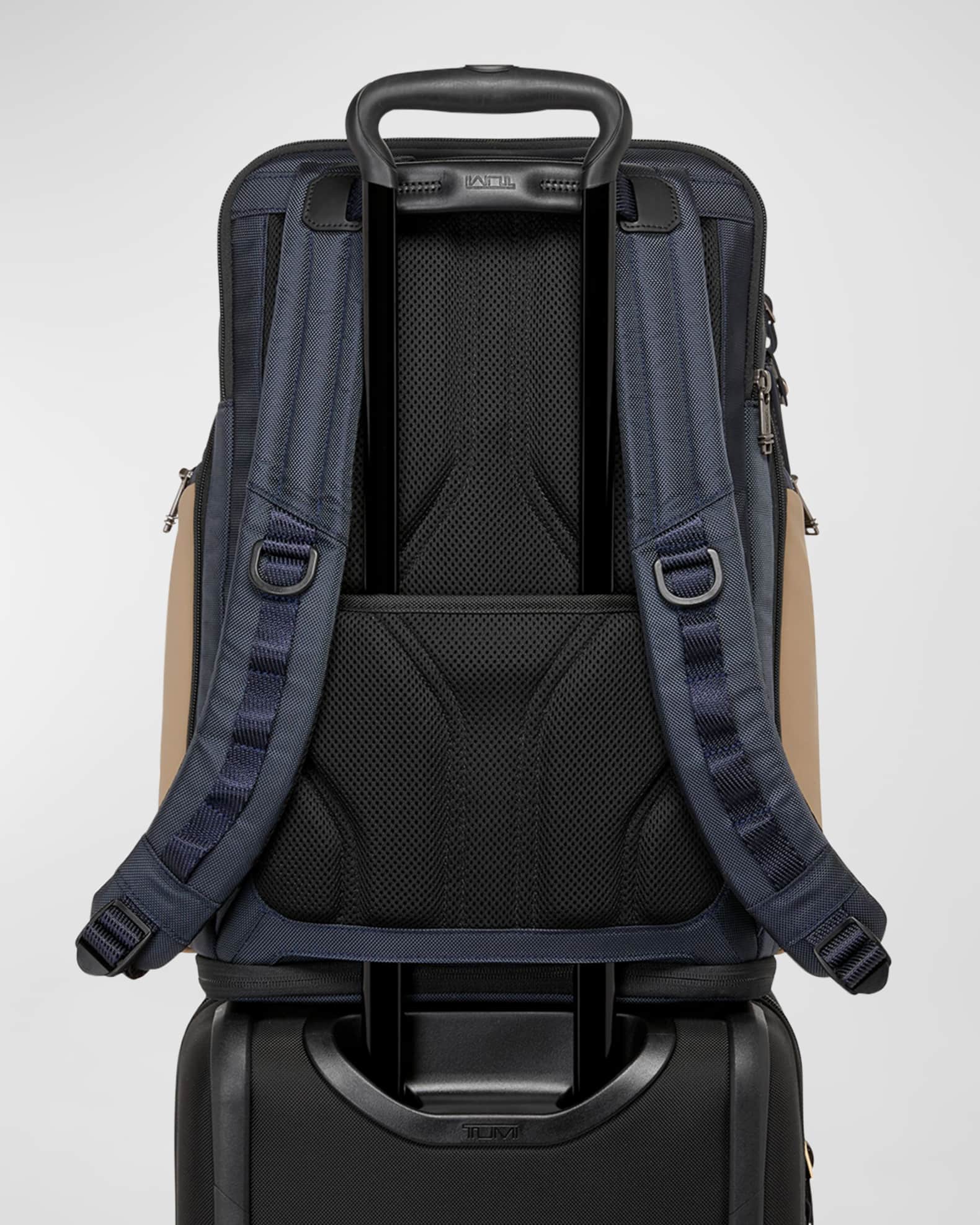 Tumi backpack deals neiman marcus