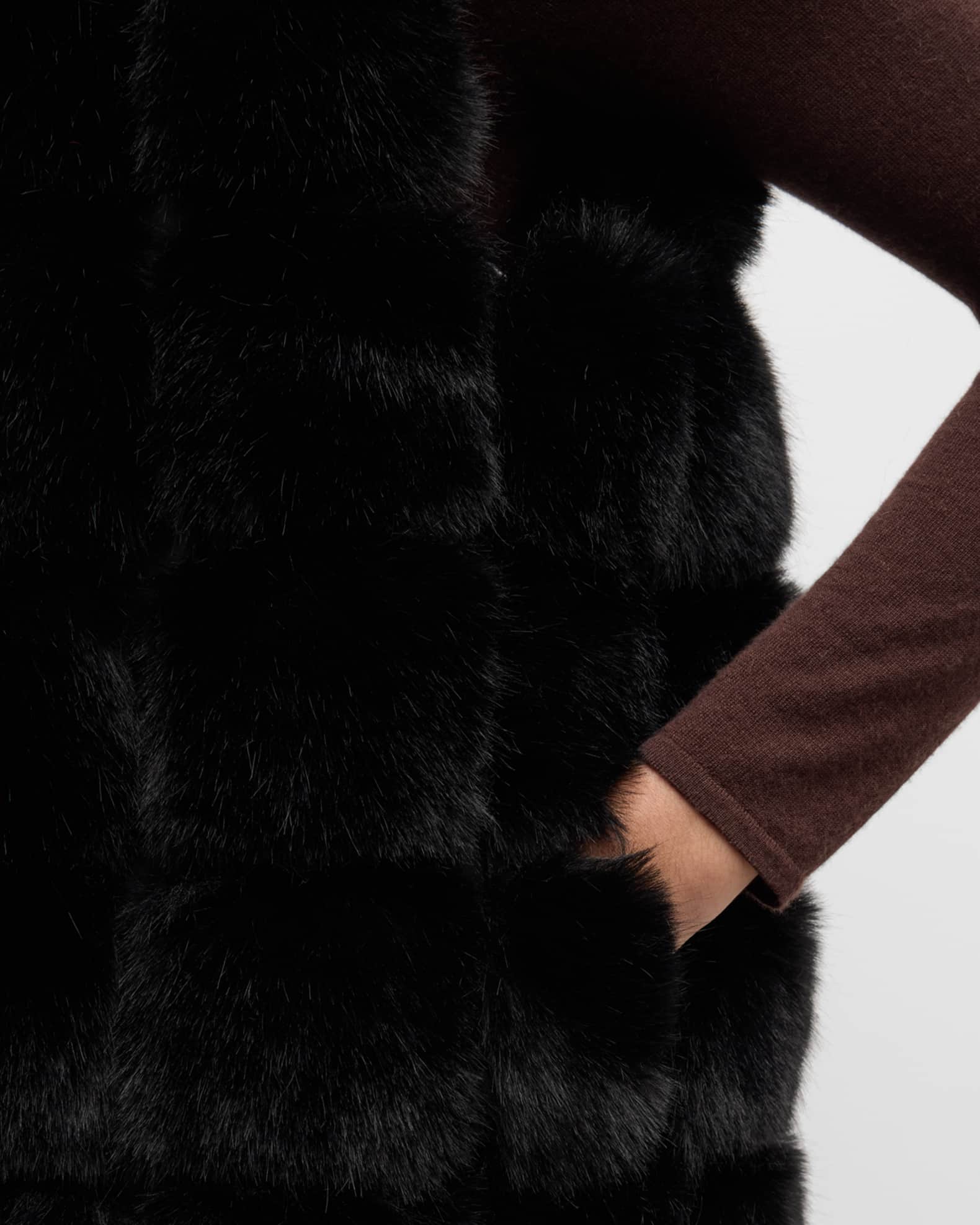 【値下げ】EBONY ◾︎FAUX FUR VEST Kelli Kouri Aubelene Hooded Faux Fur Vest | Neiman Marcus