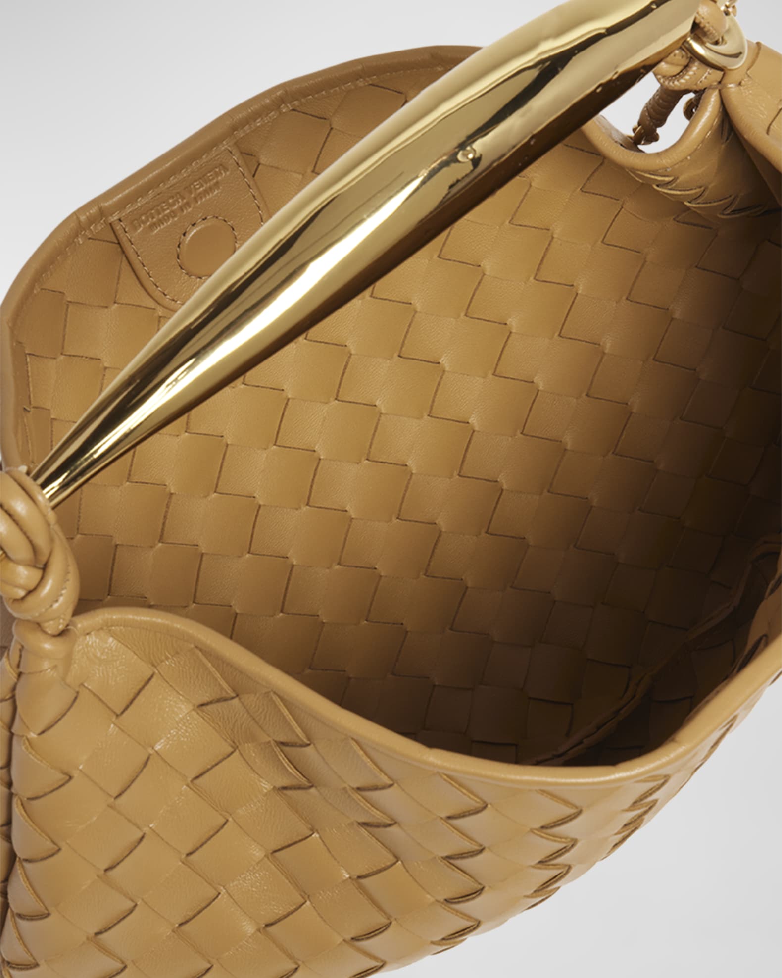 ショルダーバッグ・ポシェット BOTTEGA VENETA Medium Sardine bag Bottega Veneta Medium Sardine Bag | Neiman Marcus