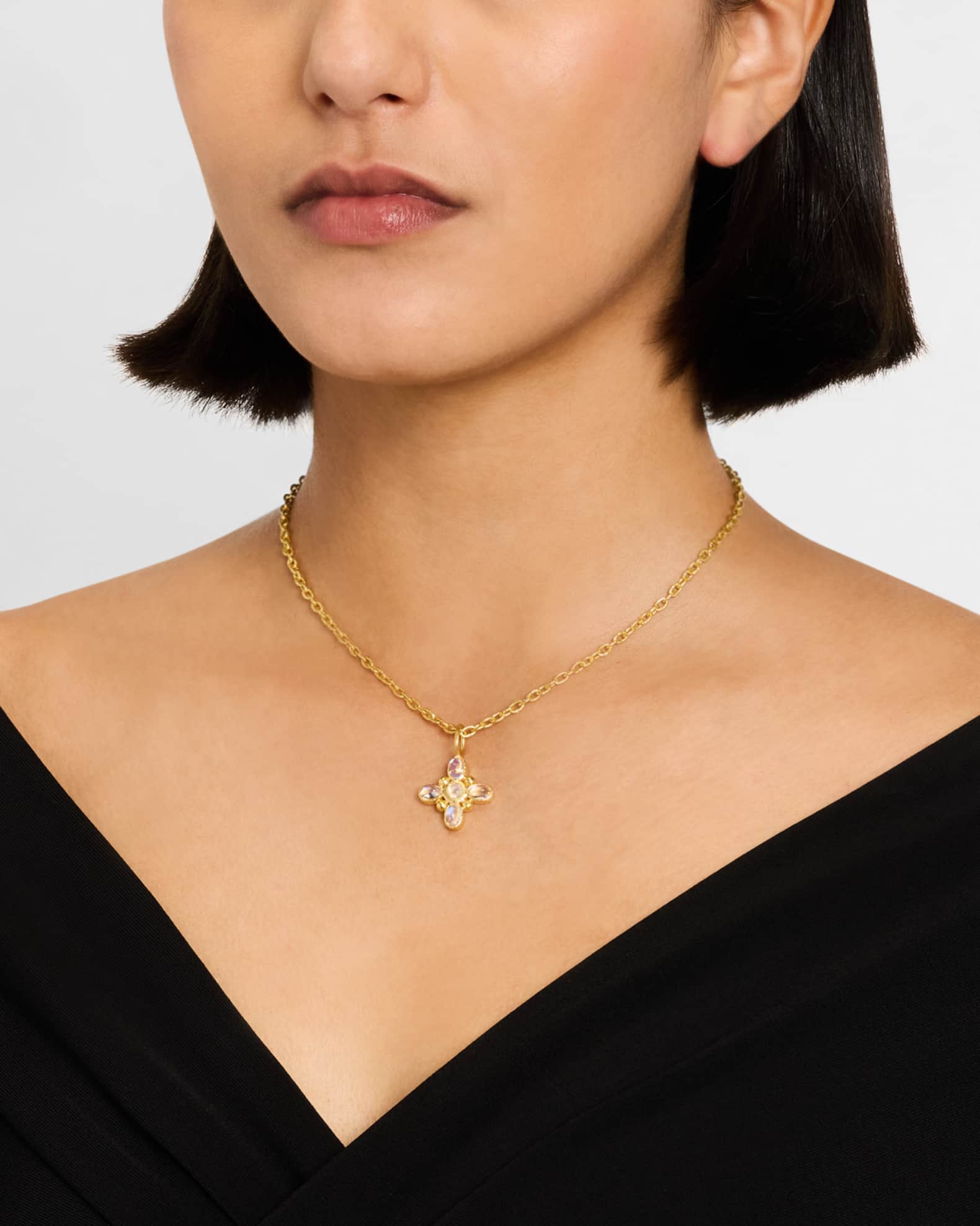 19K Moonstone Clover Pendant 1