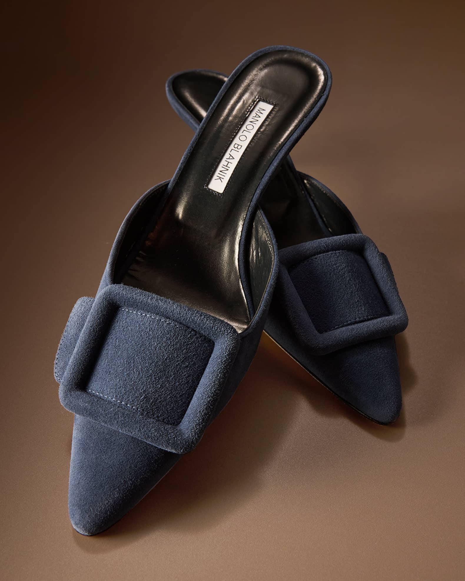 サンダル・ミュール MANOLO BLAHNIK 25SS Maysale Suede Mule 220 0546 0002 BLCK Maysale Suede Buckle Mules | Neiman Marcus