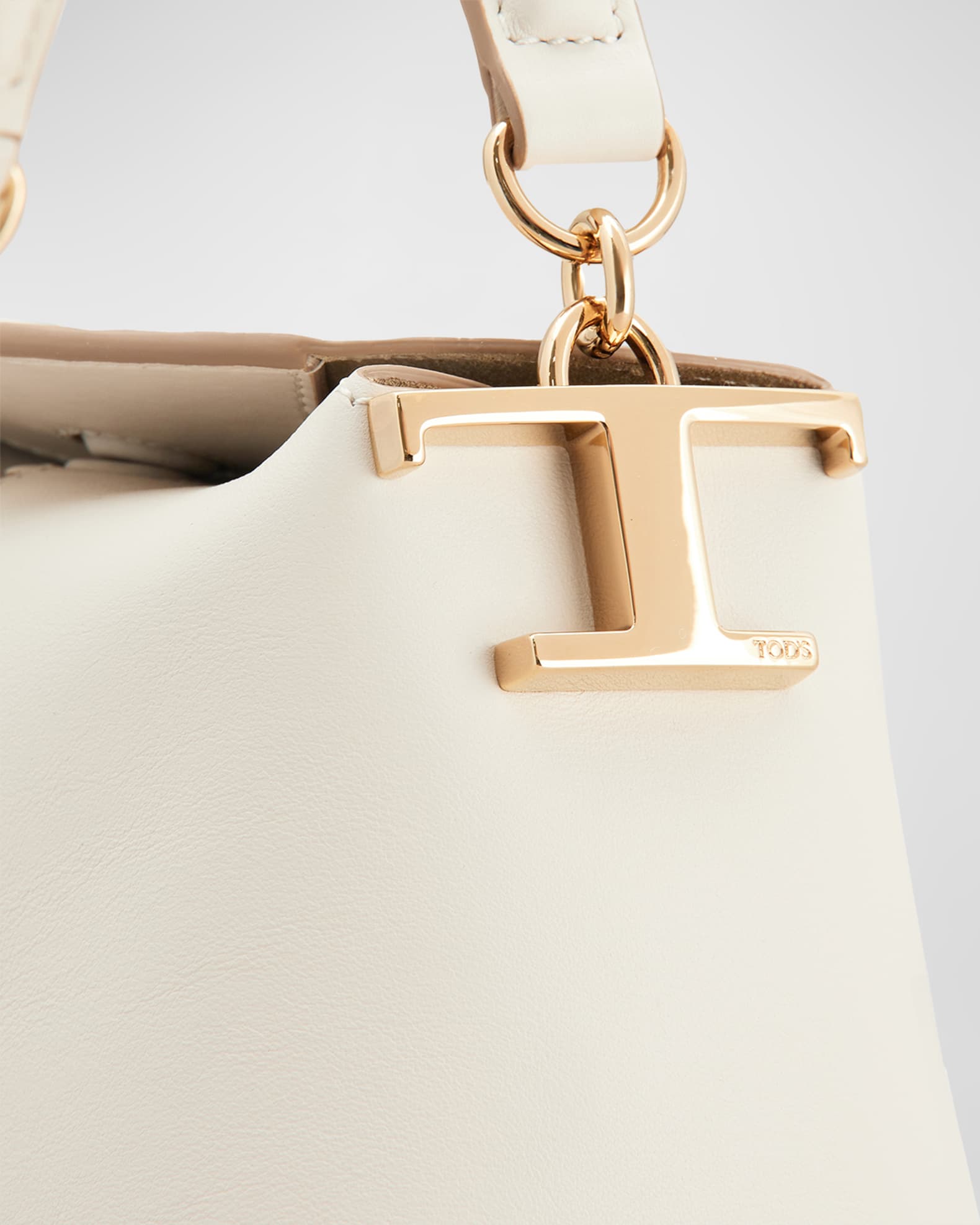 ◆TOD'S 最新作◆マイクロ Tケース トートバッグ/Bianco calce◆ Tod's Micro Leather T Case Tote Bag | Neiman Marcus